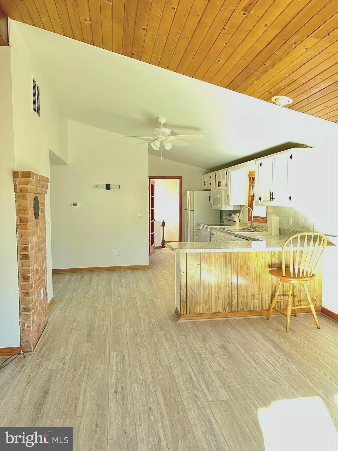 WHITE OAK - Residential Lease