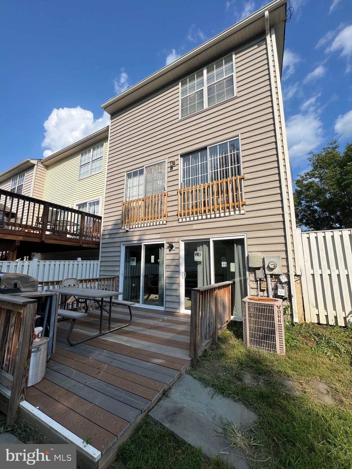 WELLINGTON/CLOVERHILL - Residential