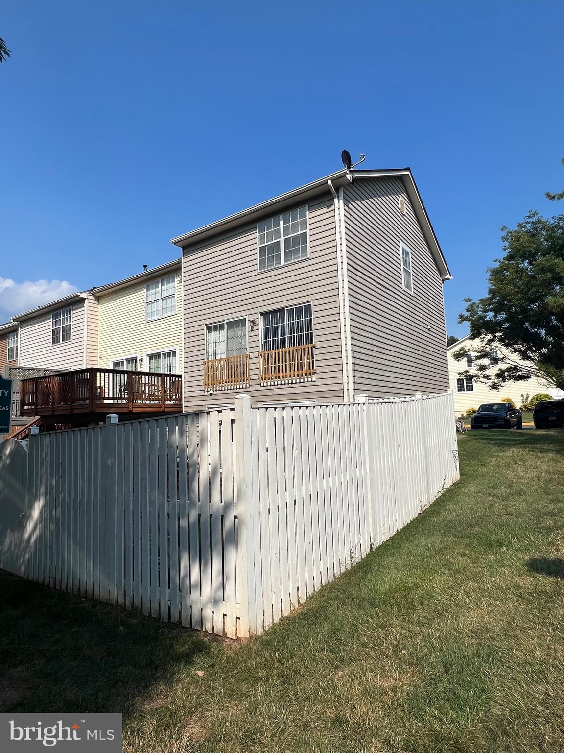 WELLINGTON/CLOVERHILL - Residential