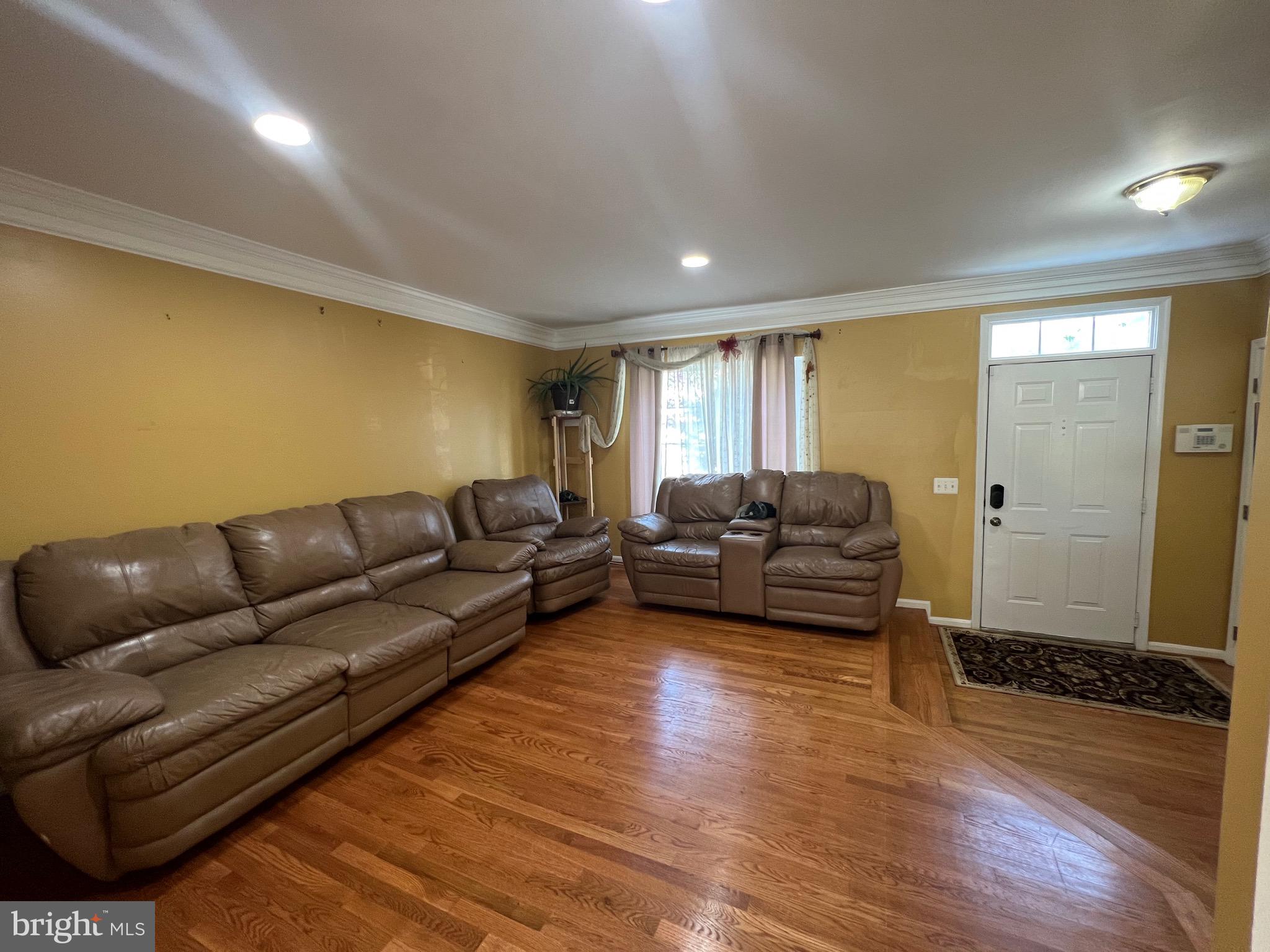 WELLINGTON/CLOVERHILL - Residential