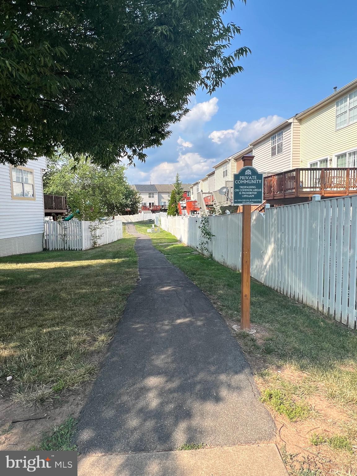 WELLINGTON/CLOVERHILL - Residential