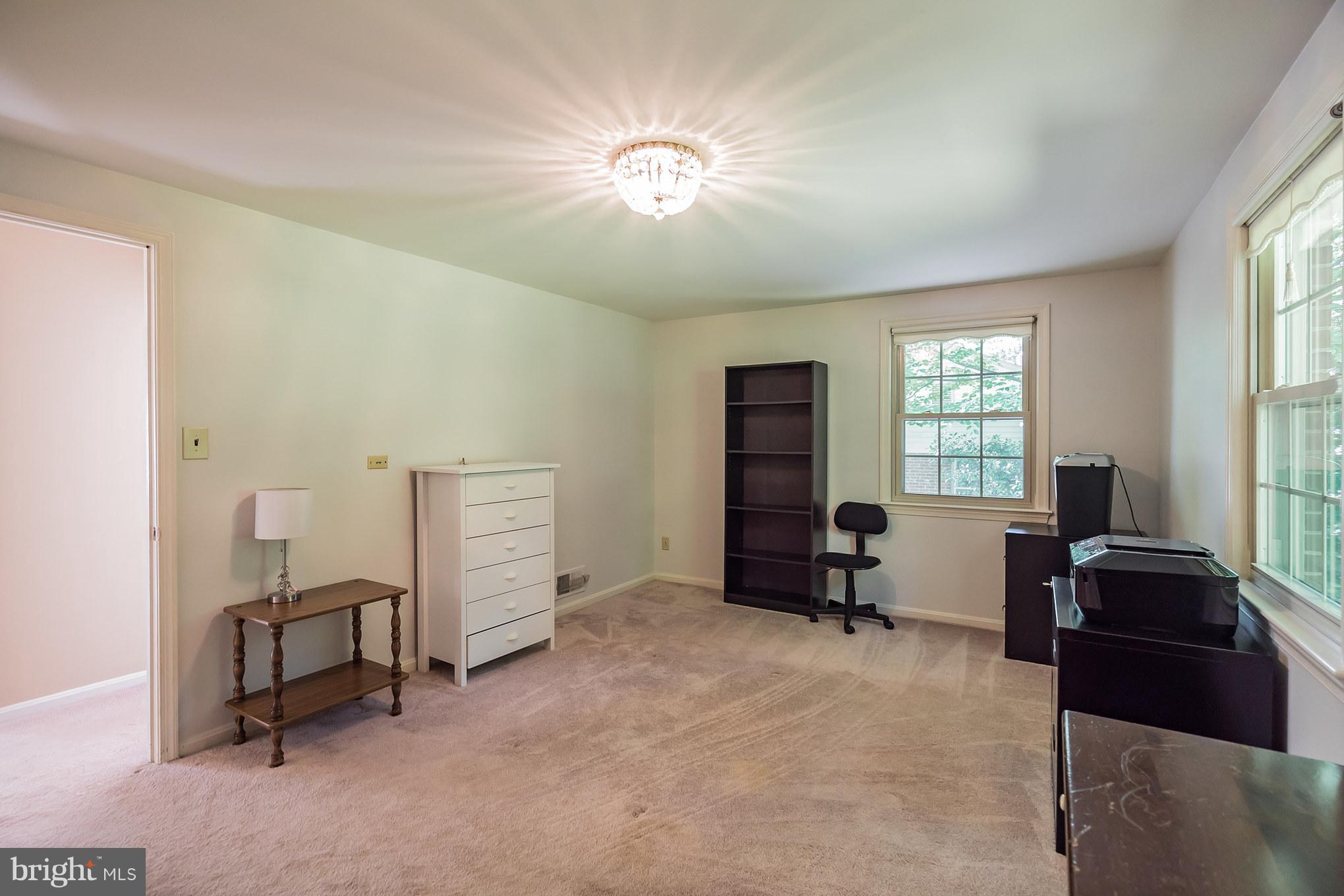 CHAPEL SQUARE - Residential