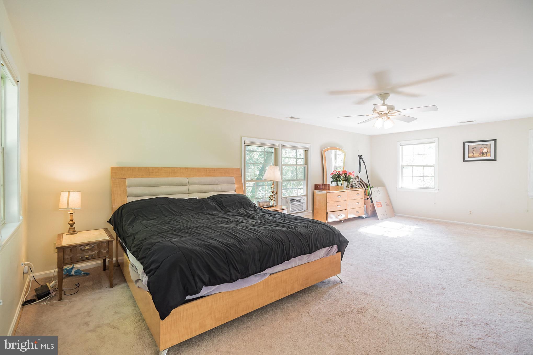 CHAPEL SQUARE - Residential