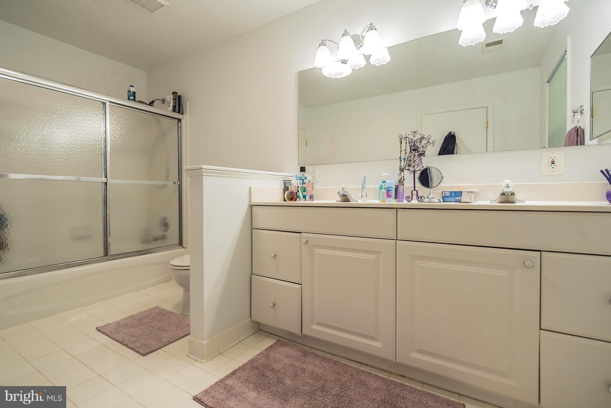 CHAPEL SQUARE - Residential