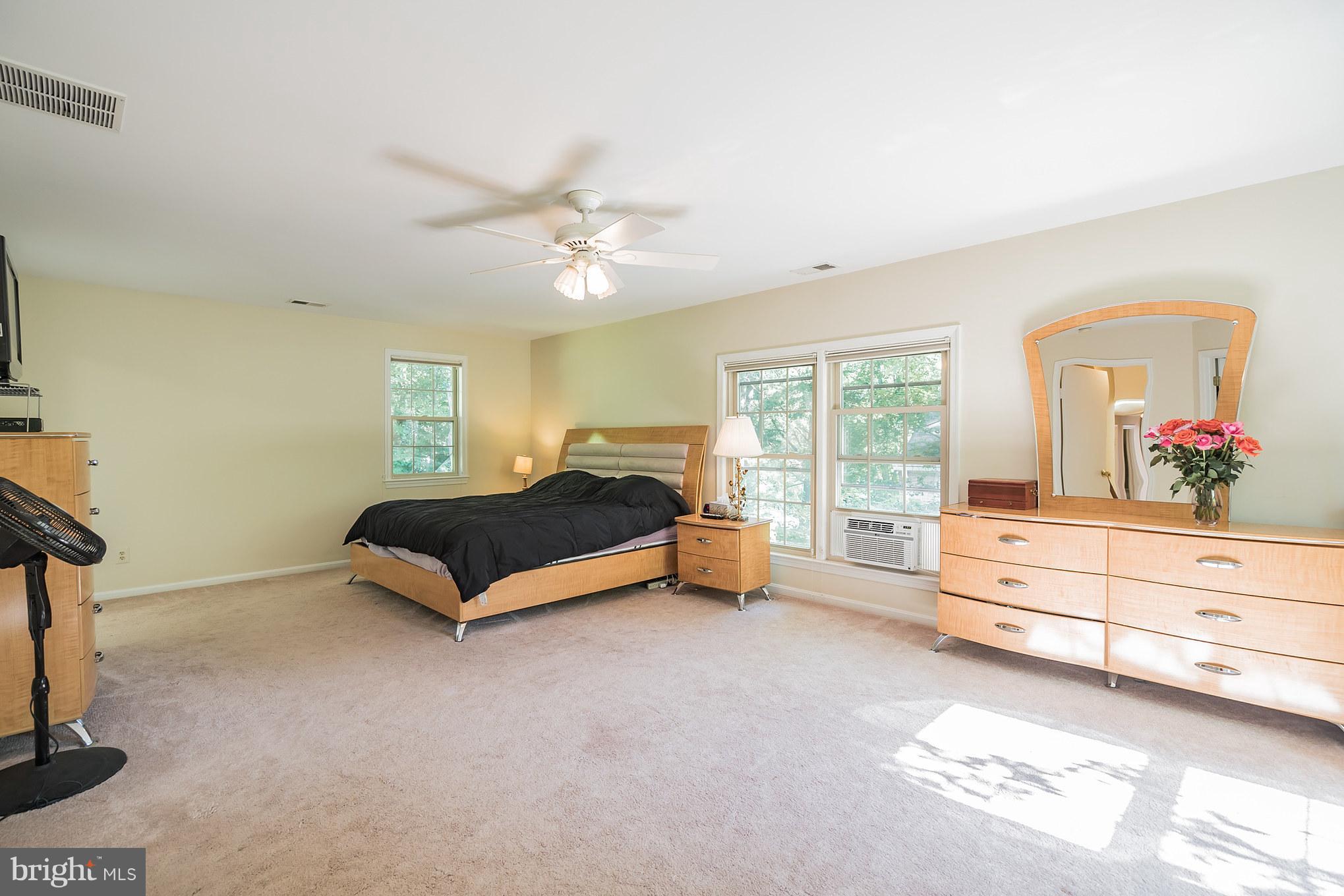 CHAPEL SQUARE - Residential