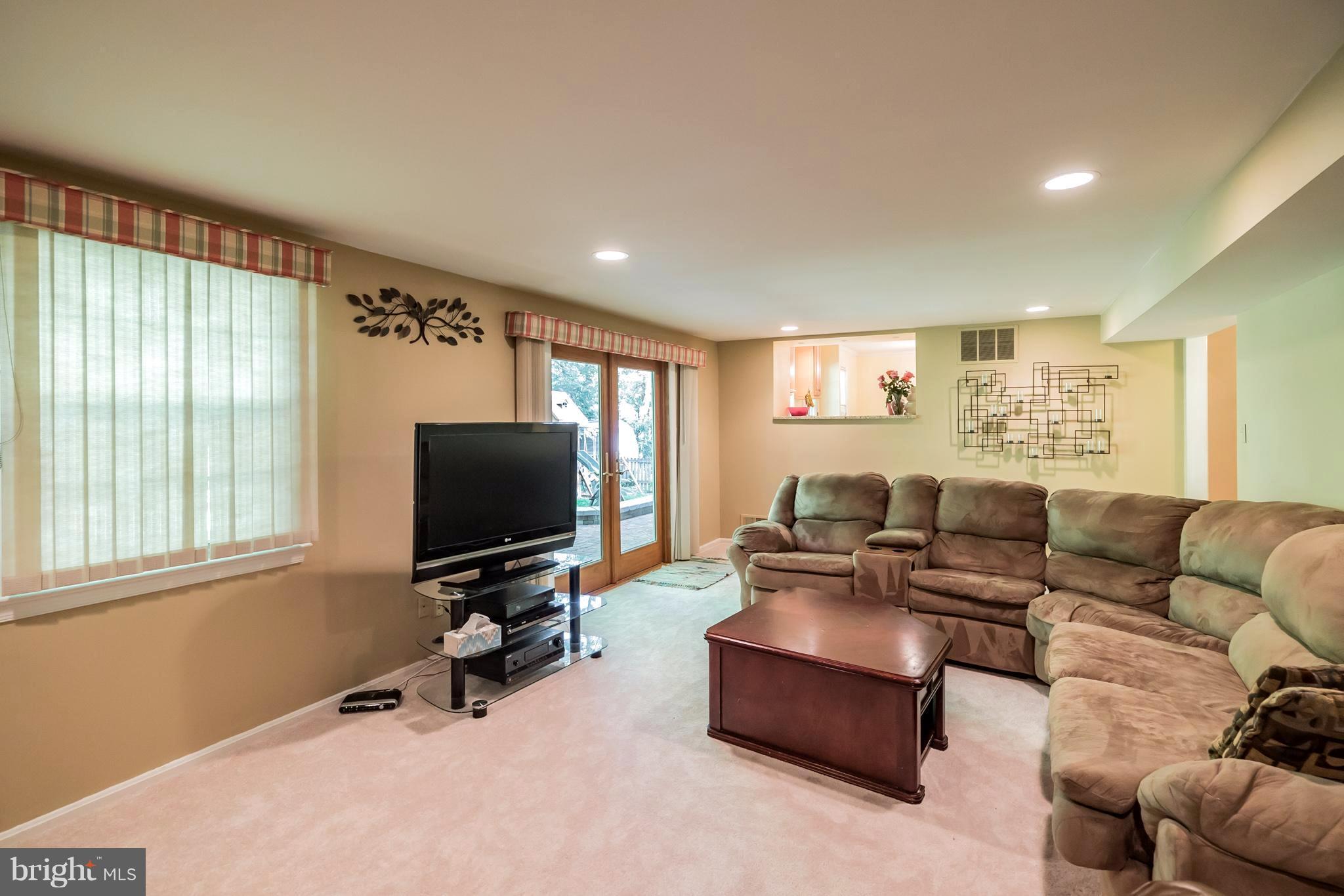 CHAPEL SQUARE - Residential