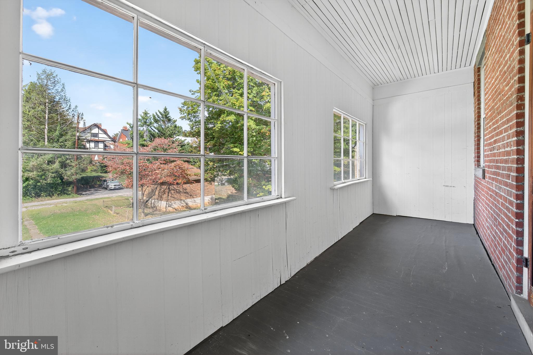 NORTH END - Residential