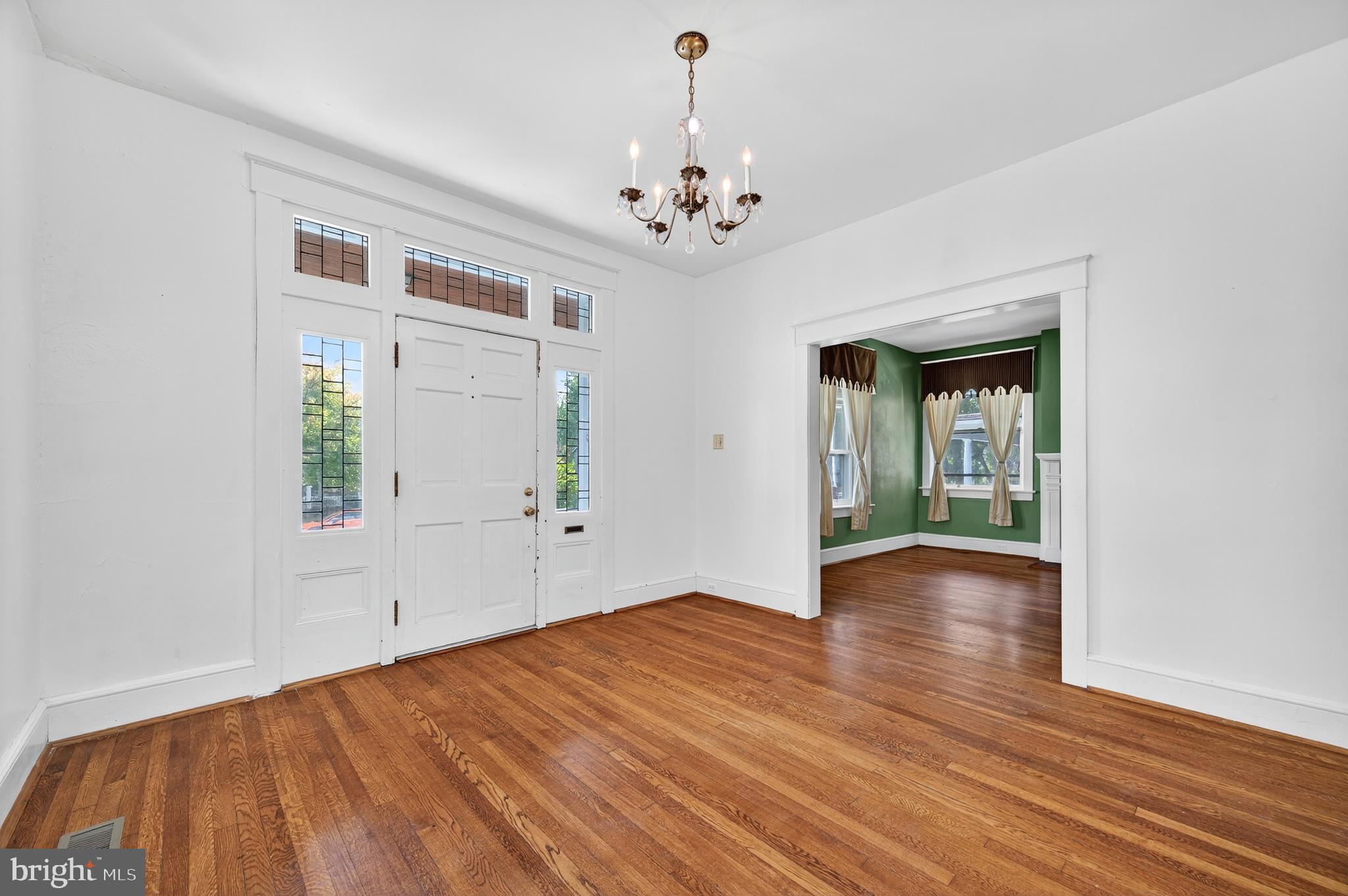 NORTH END - Residential