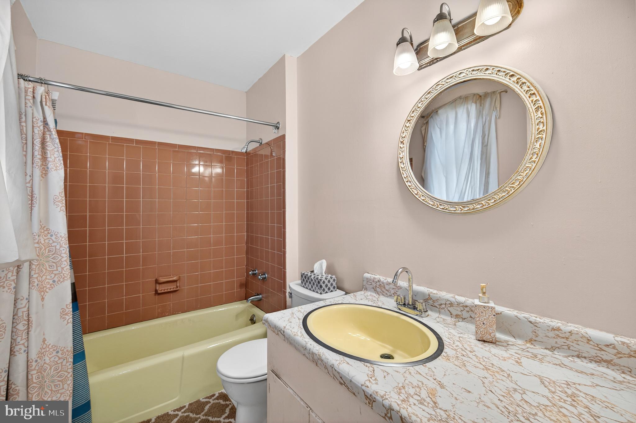 NORTH END - Residential