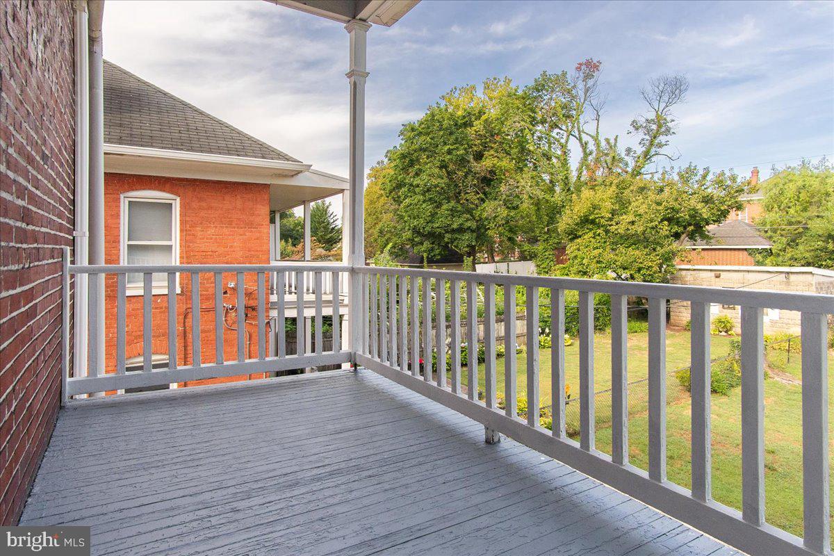 NORTH END - Residential