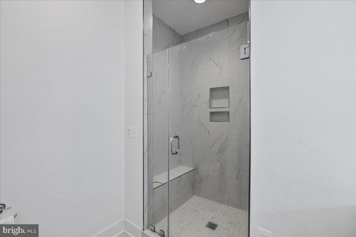 GRAHAM PARK - Residential Lease