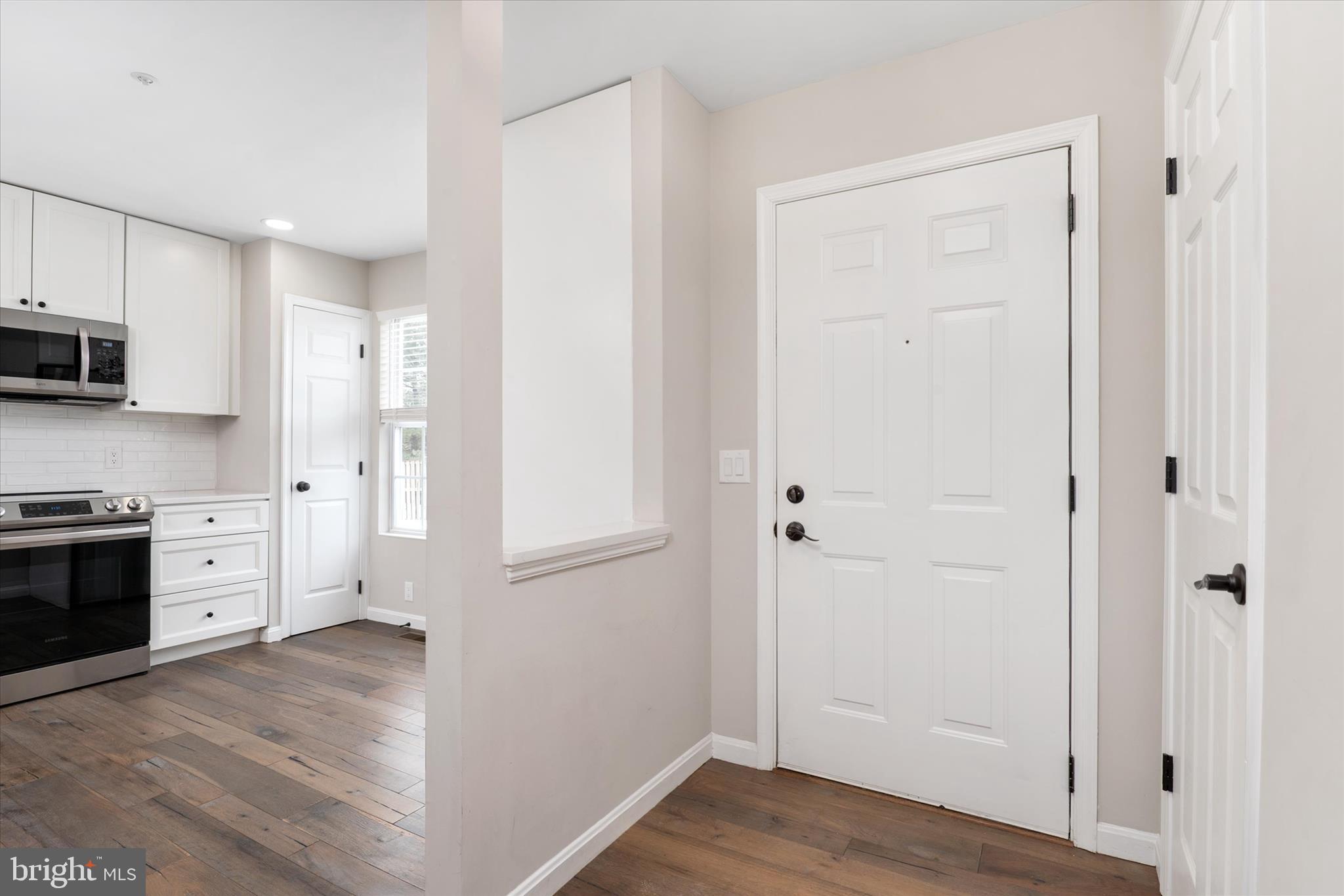 1711 GLEBE CREEK WAY