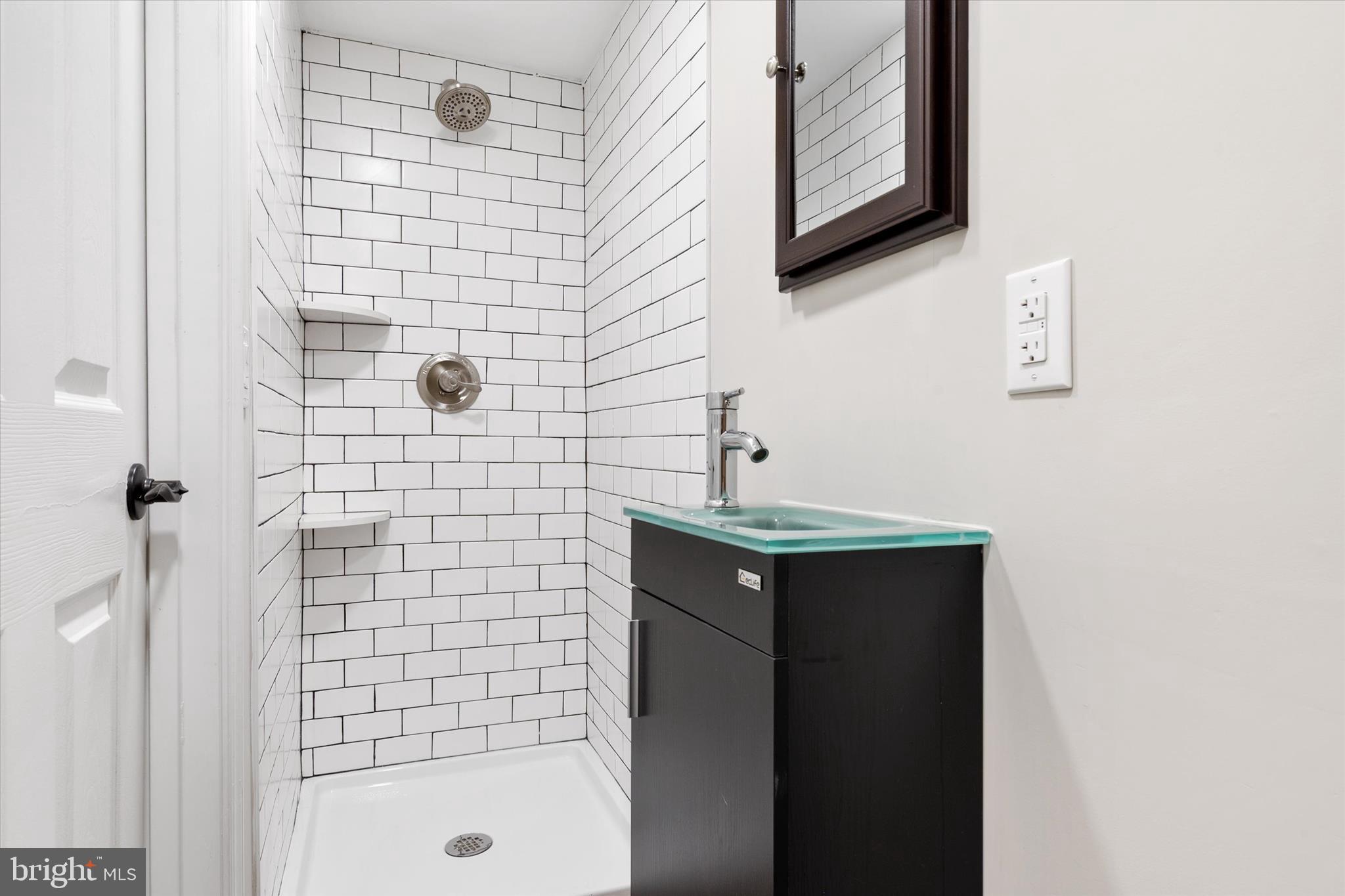 SEVEN OAKS - Residential