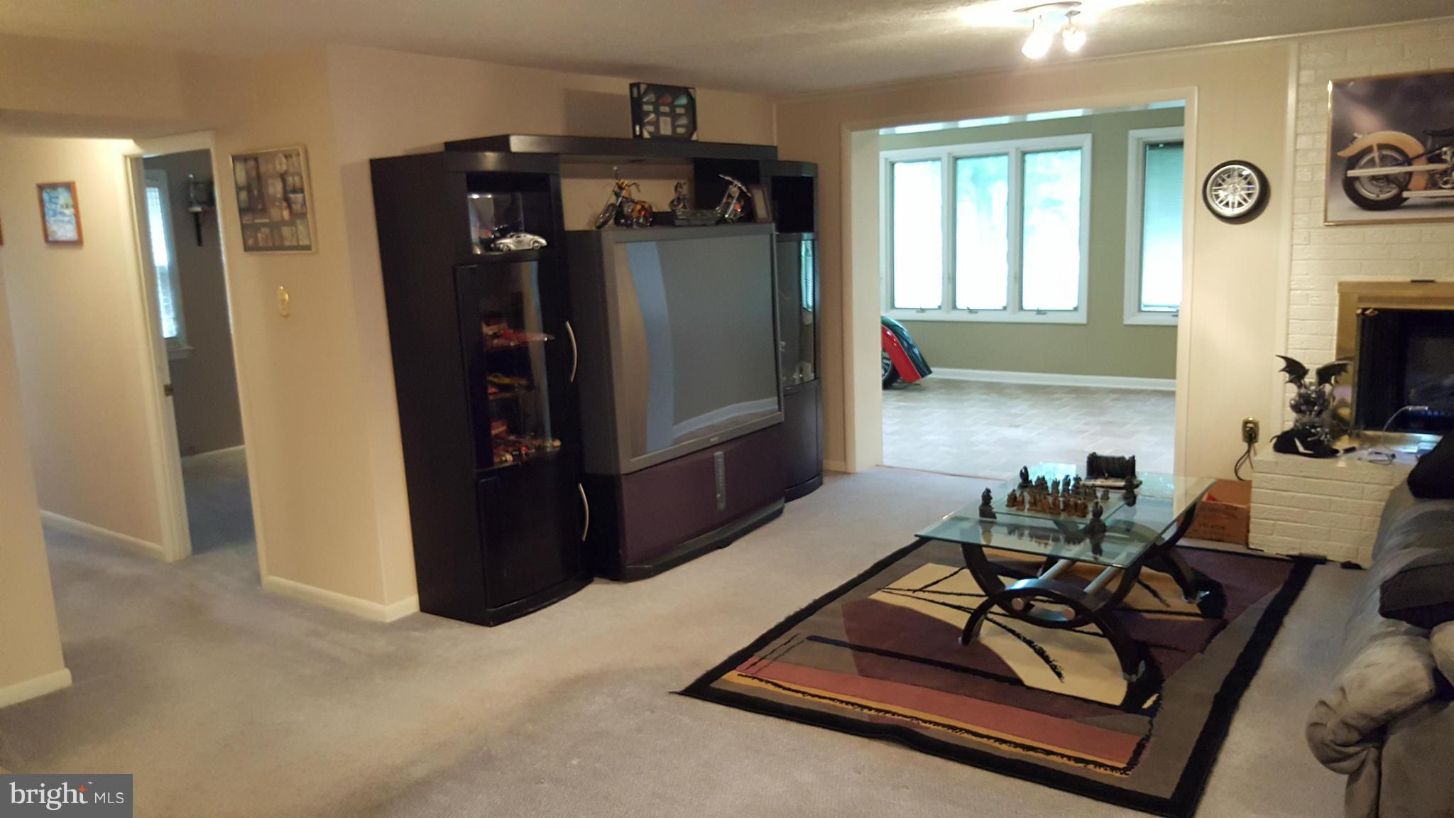 LAKE RIDGE - Residential