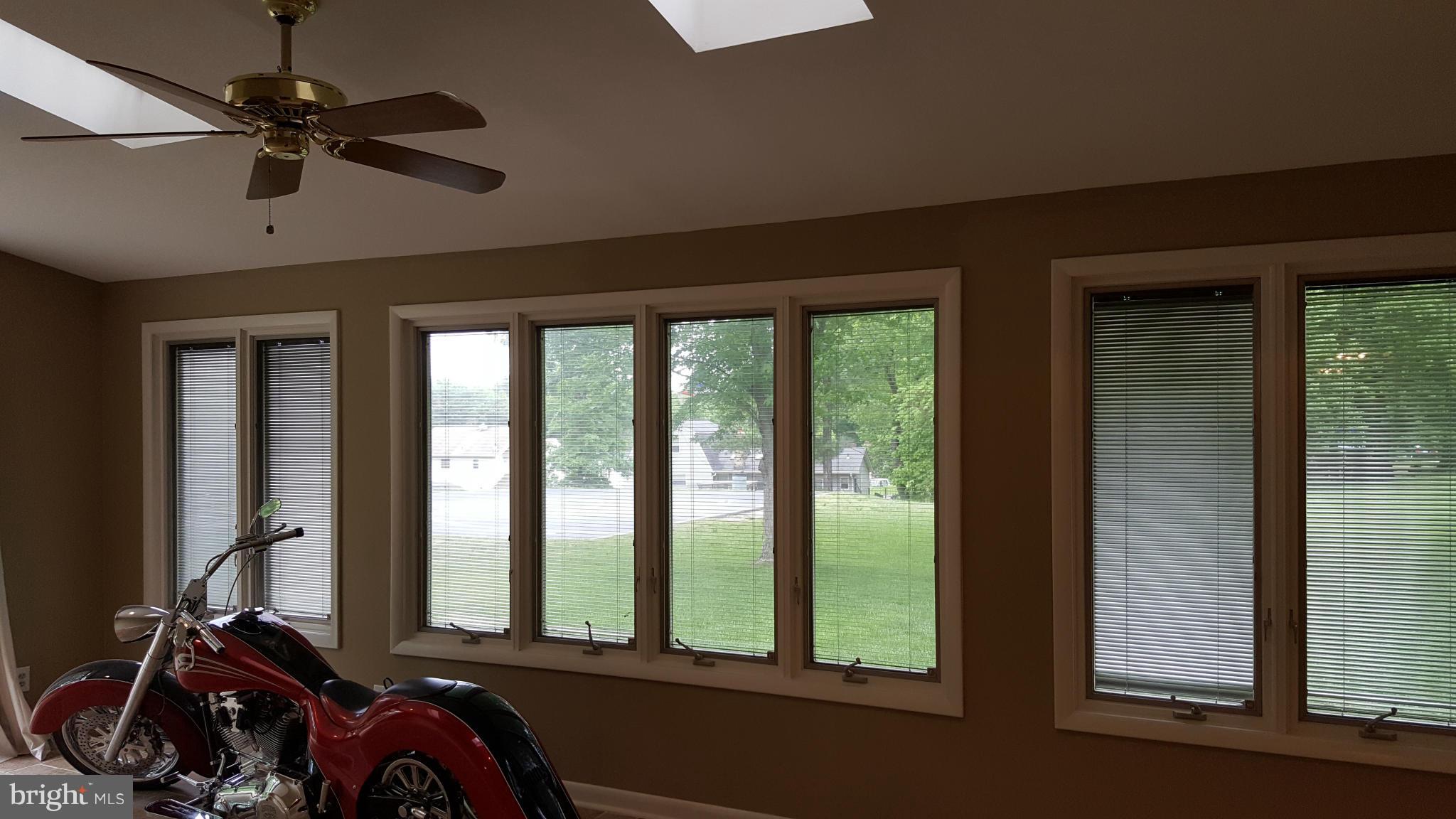 LAKE RIDGE - Residential