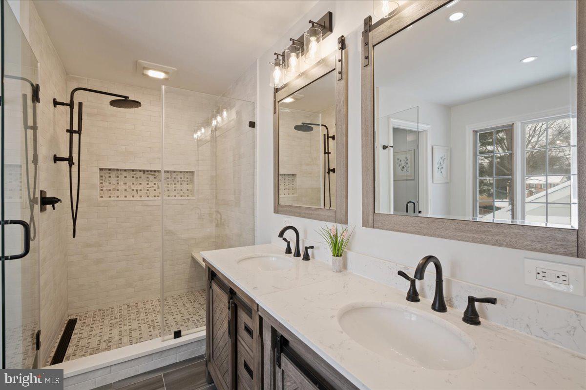 FLOWER VALLEY - Residential