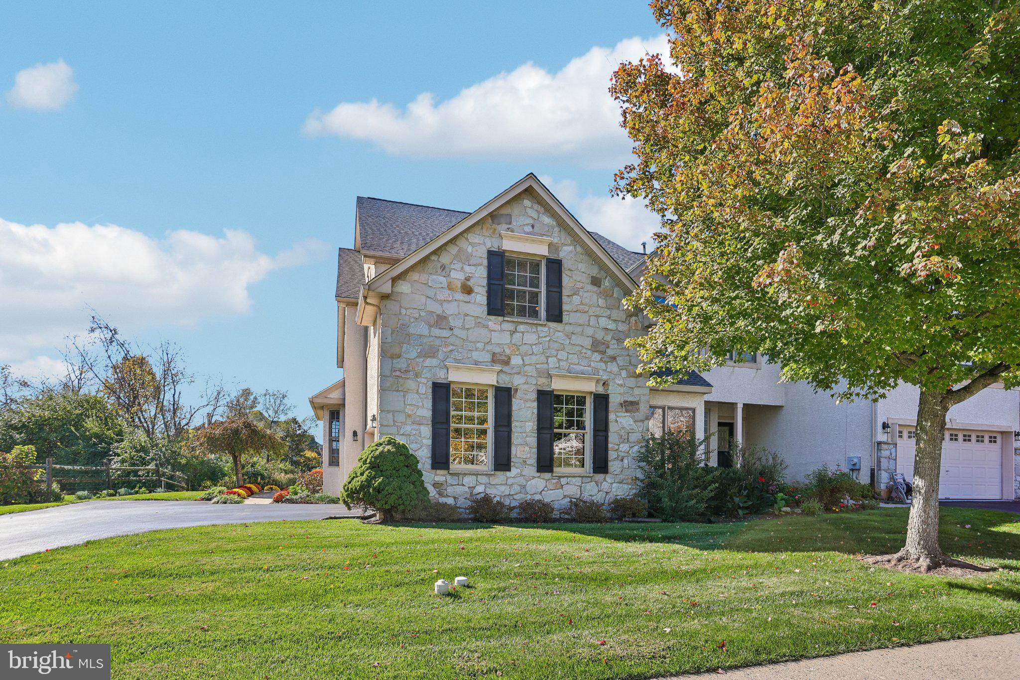 38 GRANVILLE WAY