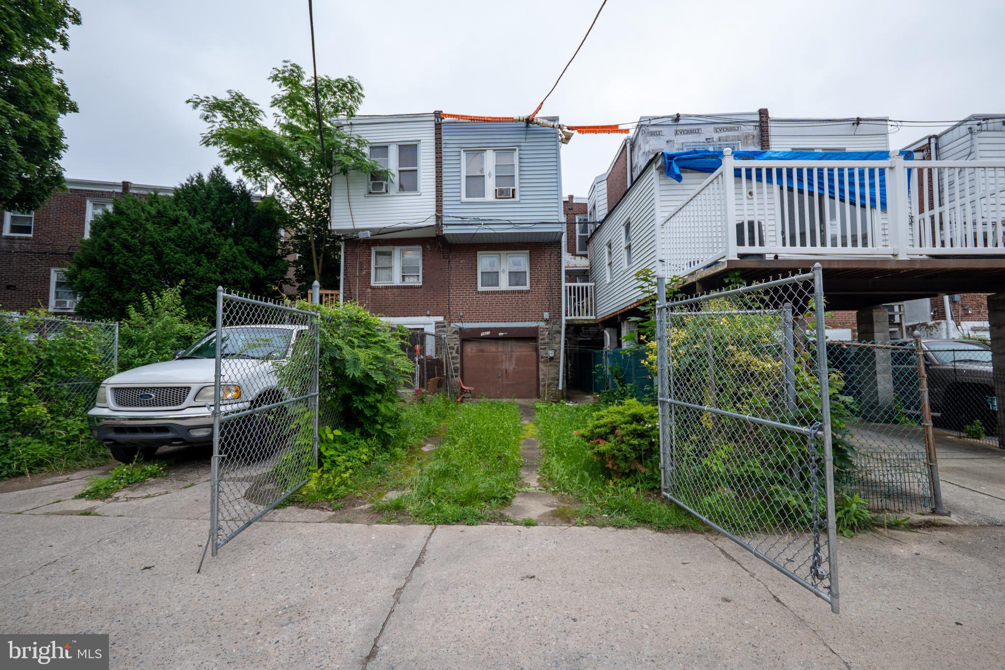 WEST OAK LANE - Residential