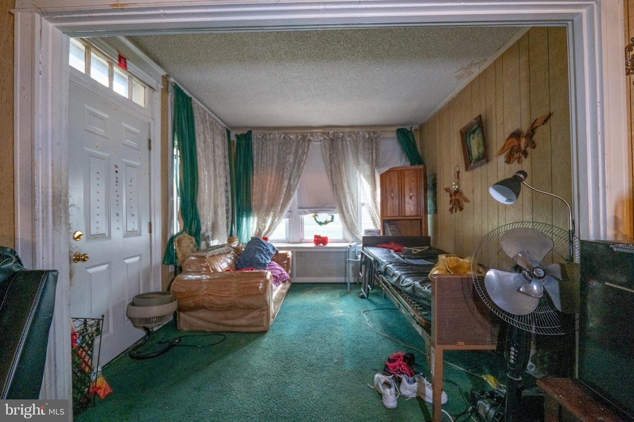 WEST OAK LANE - Residential