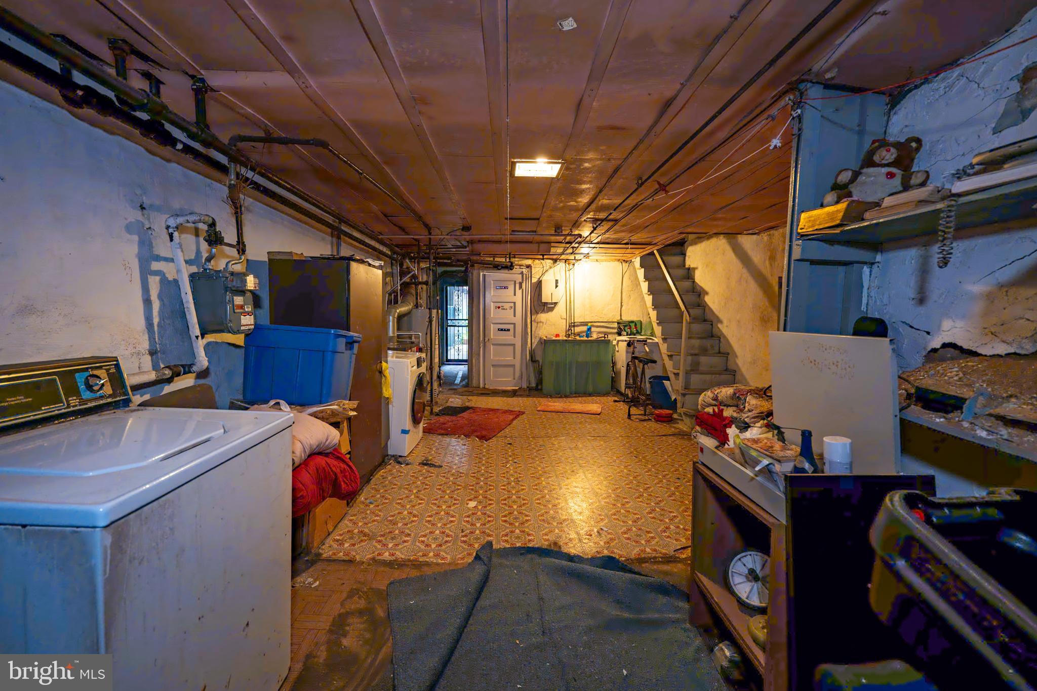 WEST OAK LANE - Residential