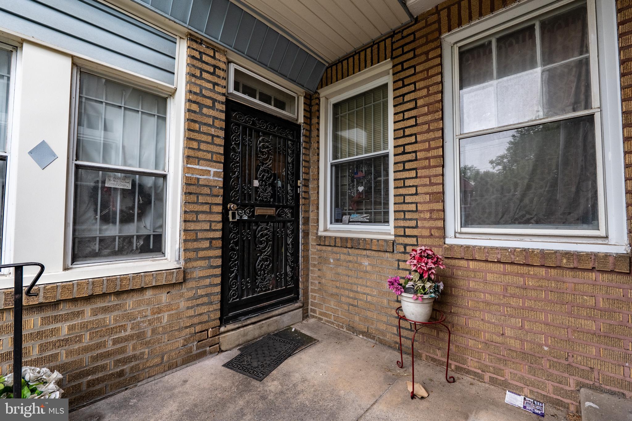 WEST OAK LANE - Residential