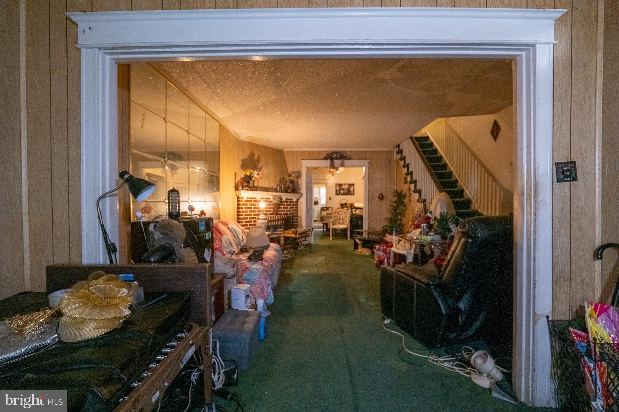 WEST OAK LANE - Residential
