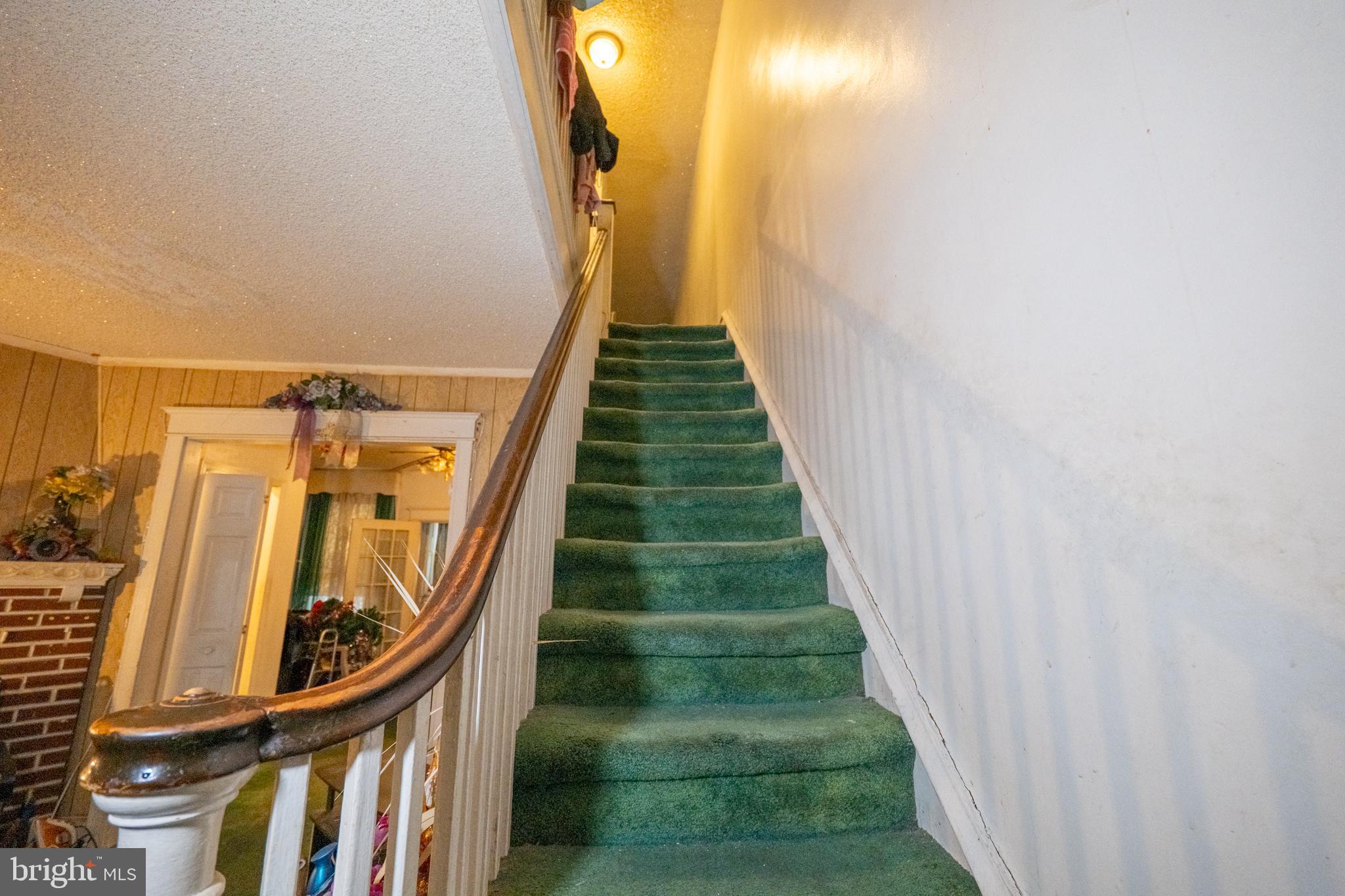 WEST OAK LANE - Residential