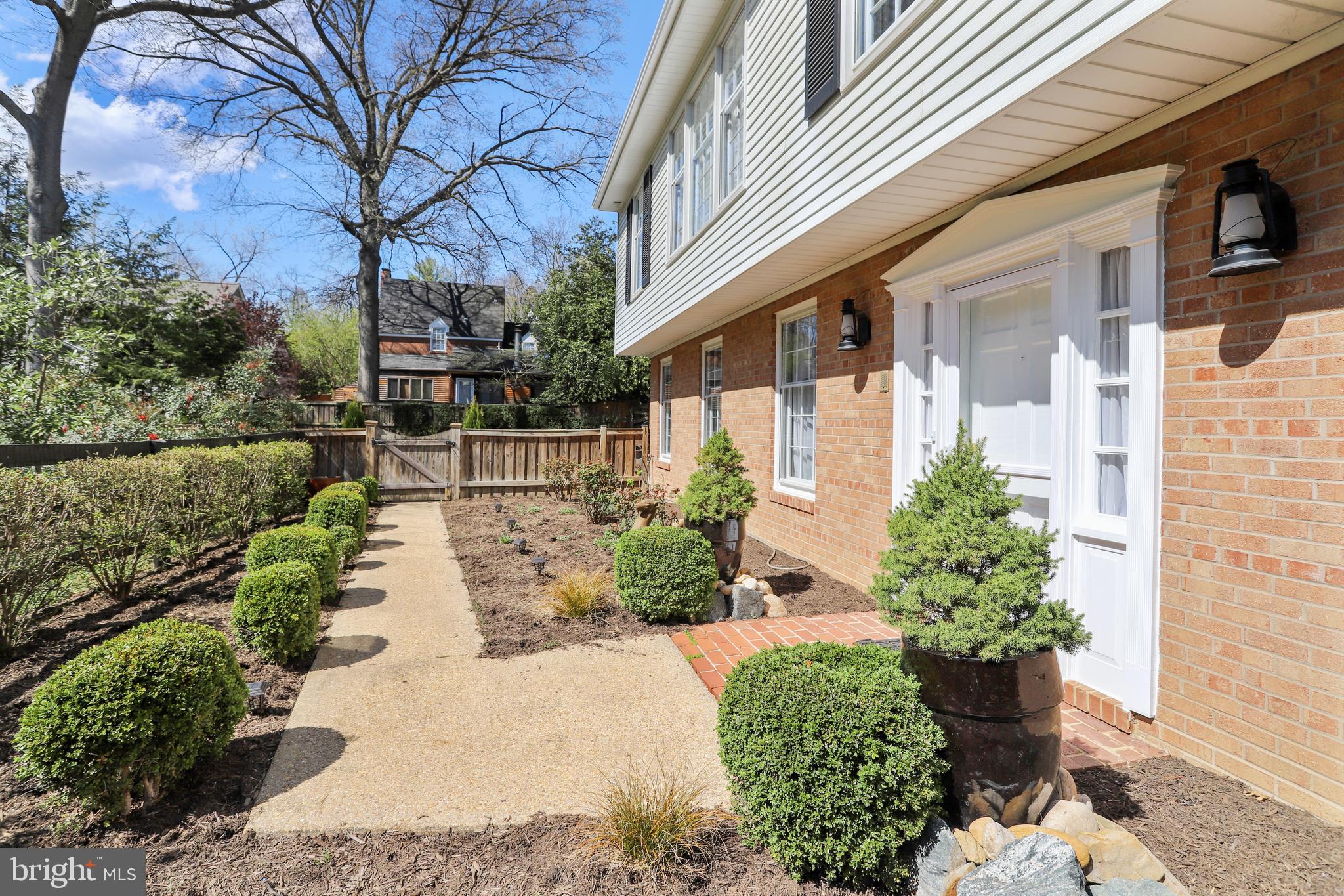 BRADDOCK HEIGHTS - Residential