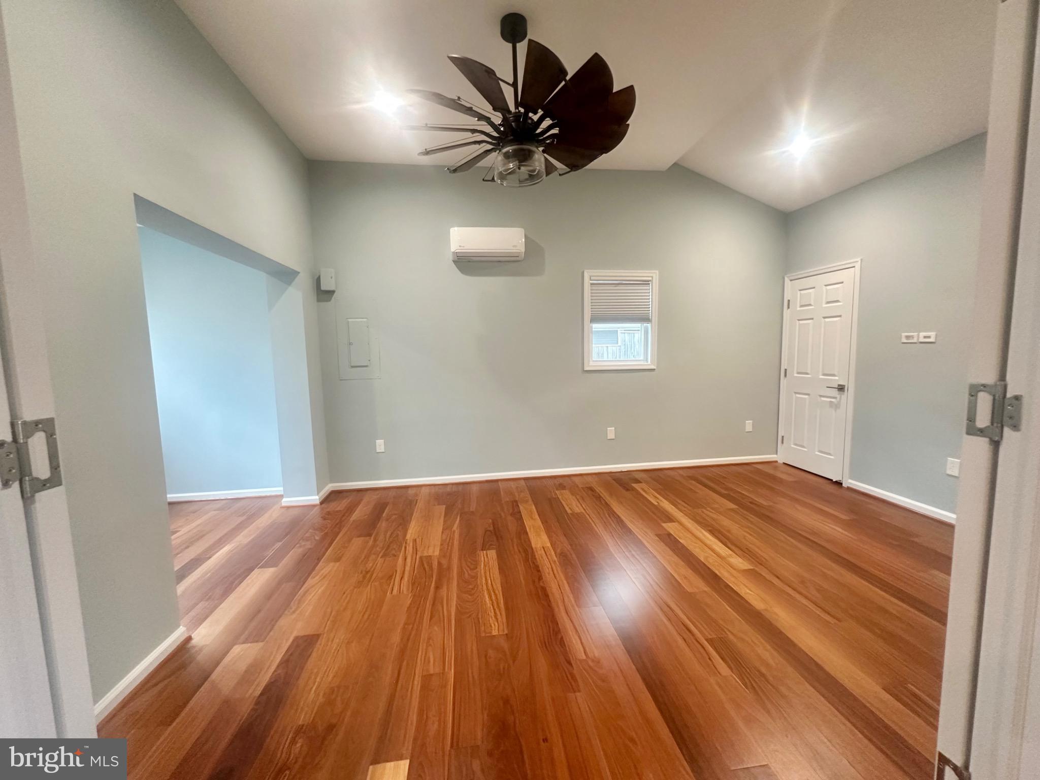 WOODLAWN TERRACE - Residential