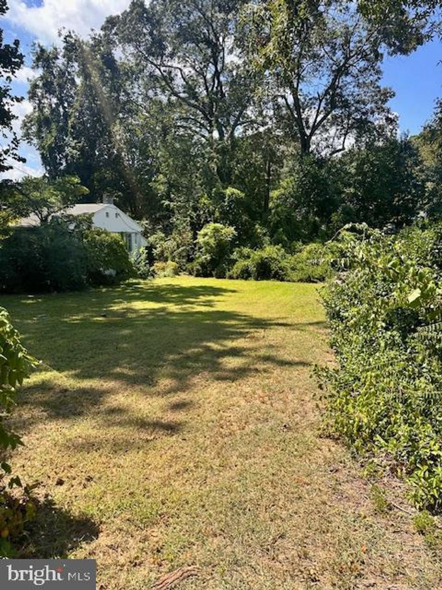 Two adjacent lots being sold together create one buildable homesite in a highly desirable water-privileged Severna Park community. Great potential for a custom home in a sought-after market with strong resale value.
HOA voluntary