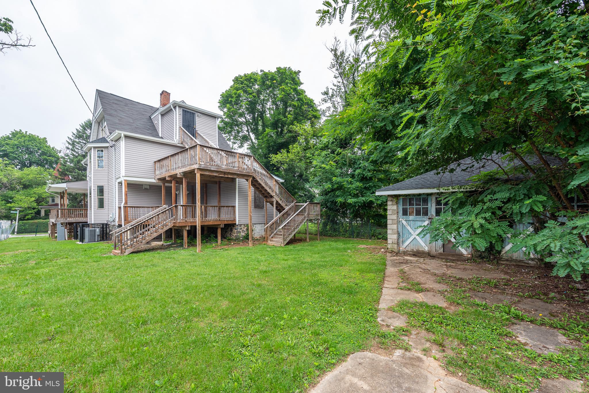 WINDSOR HILLS - Residential