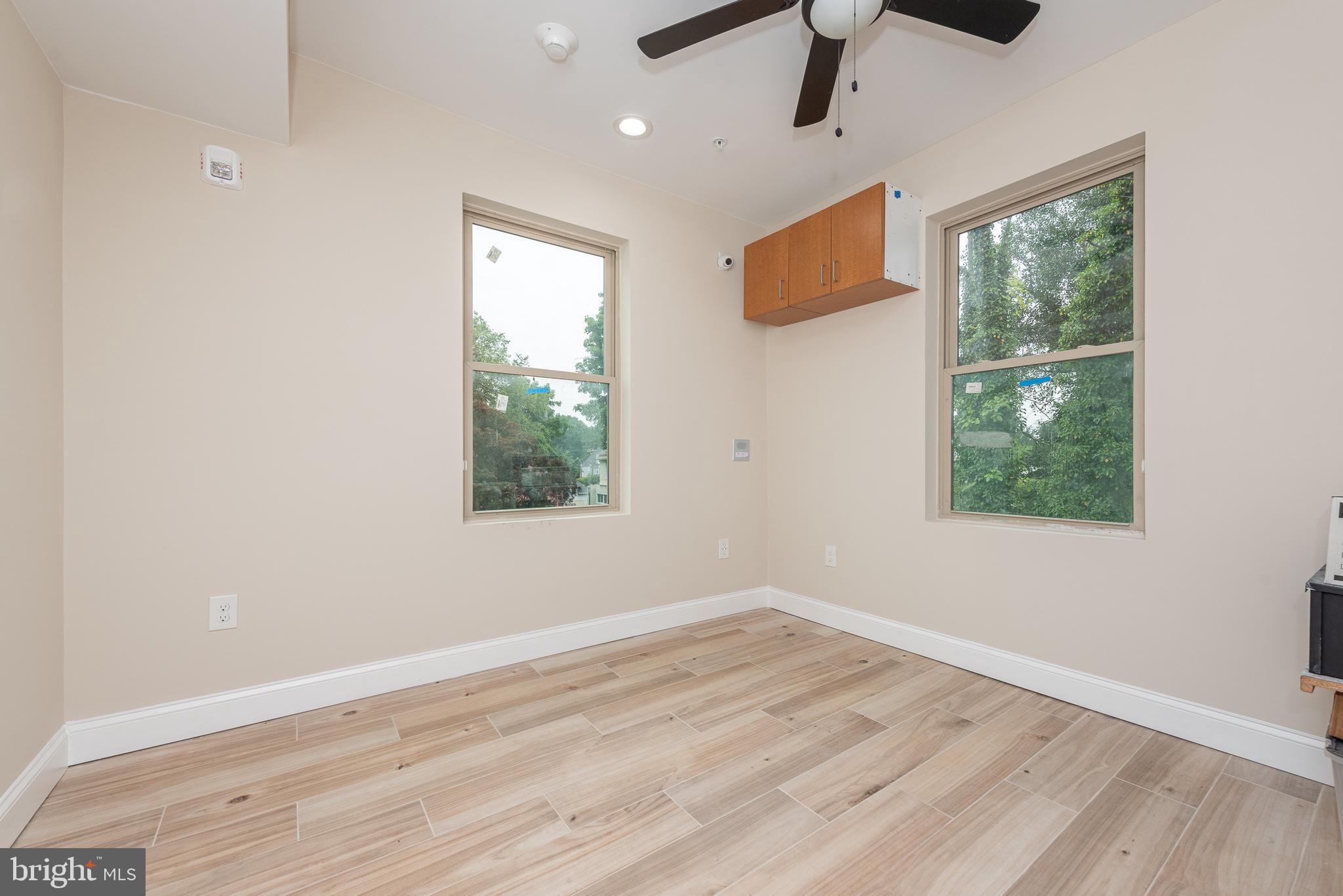 WINDSOR HILLS - Residential