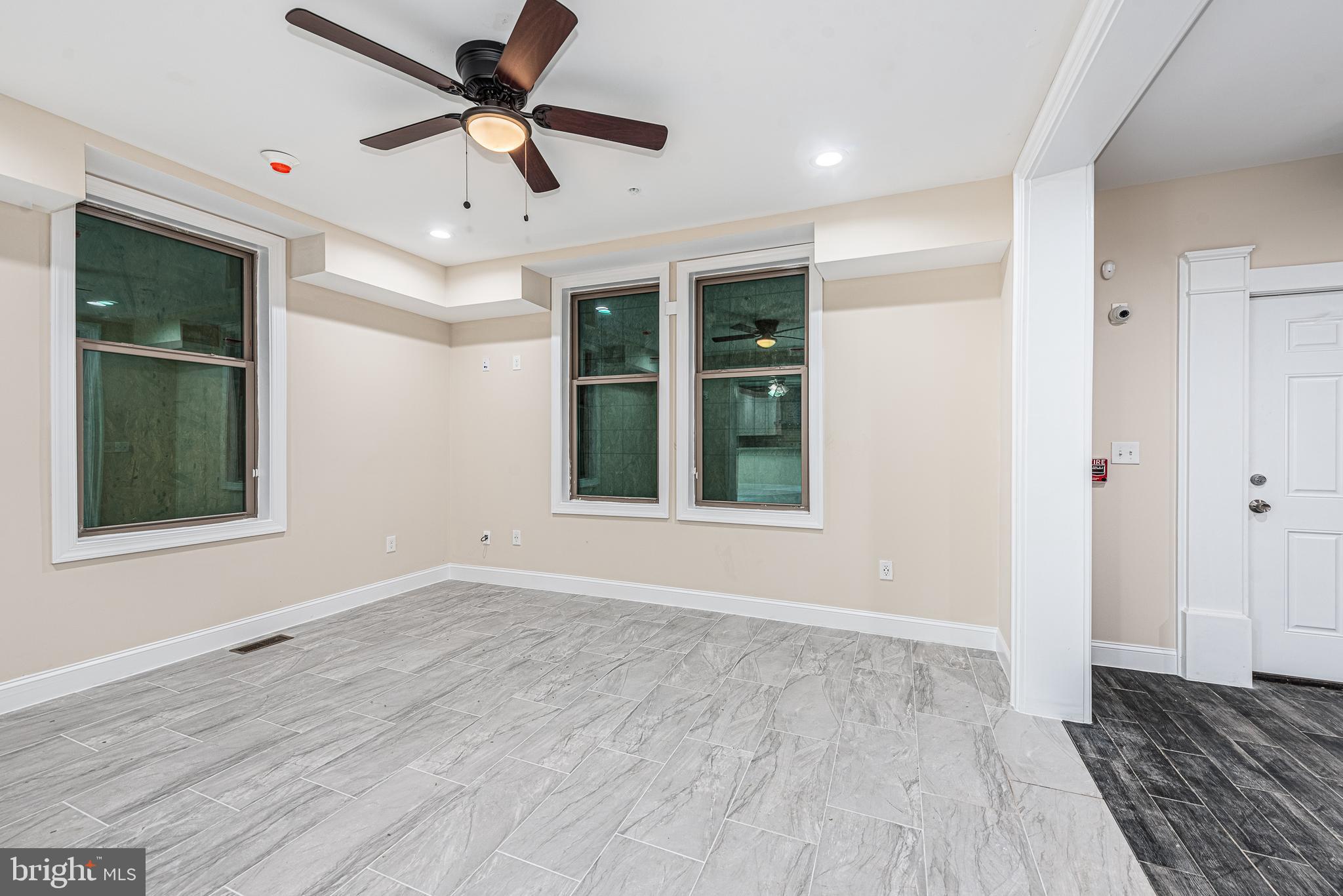 WINDSOR HILLS - Residential
