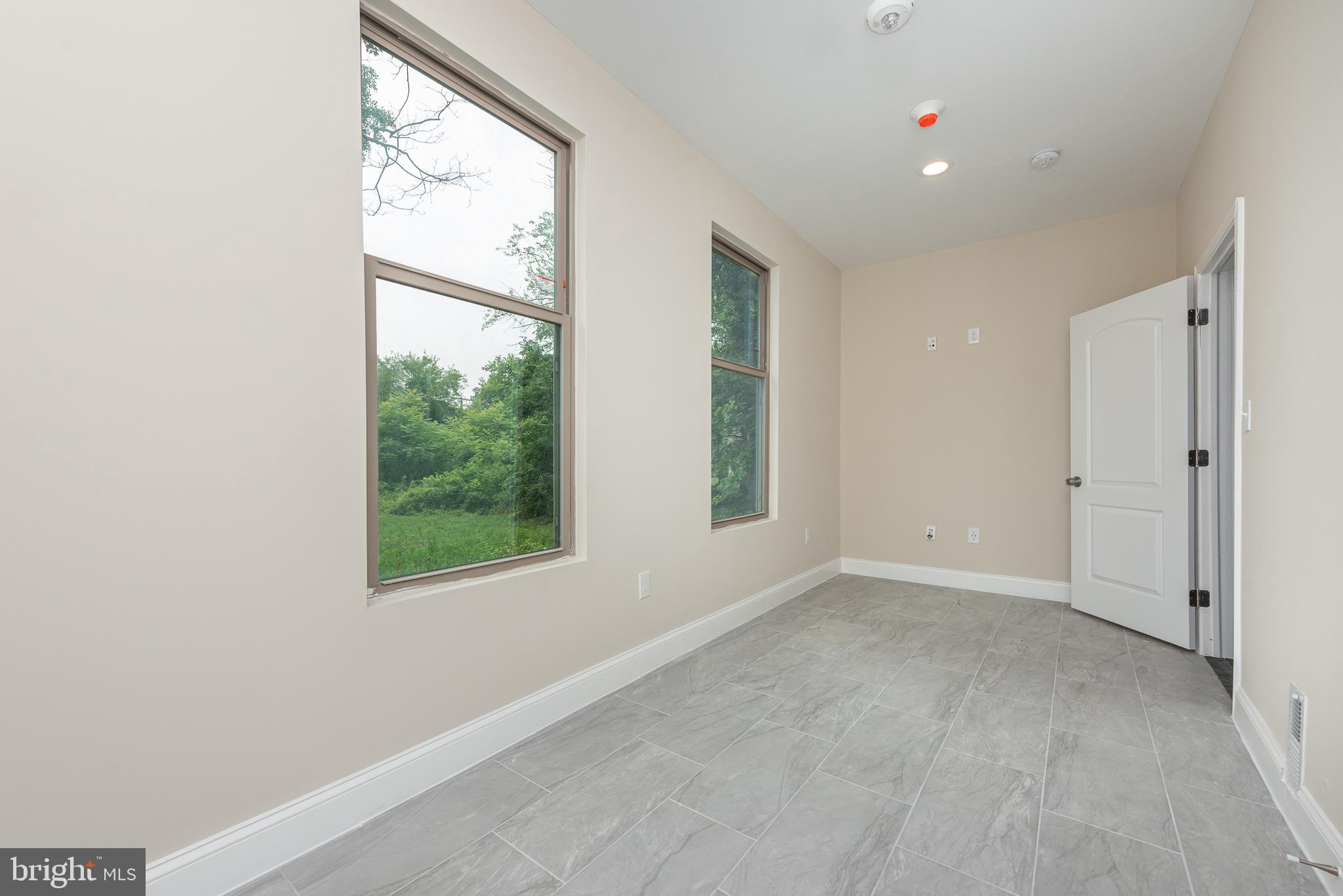 WINDSOR HILLS - Residential