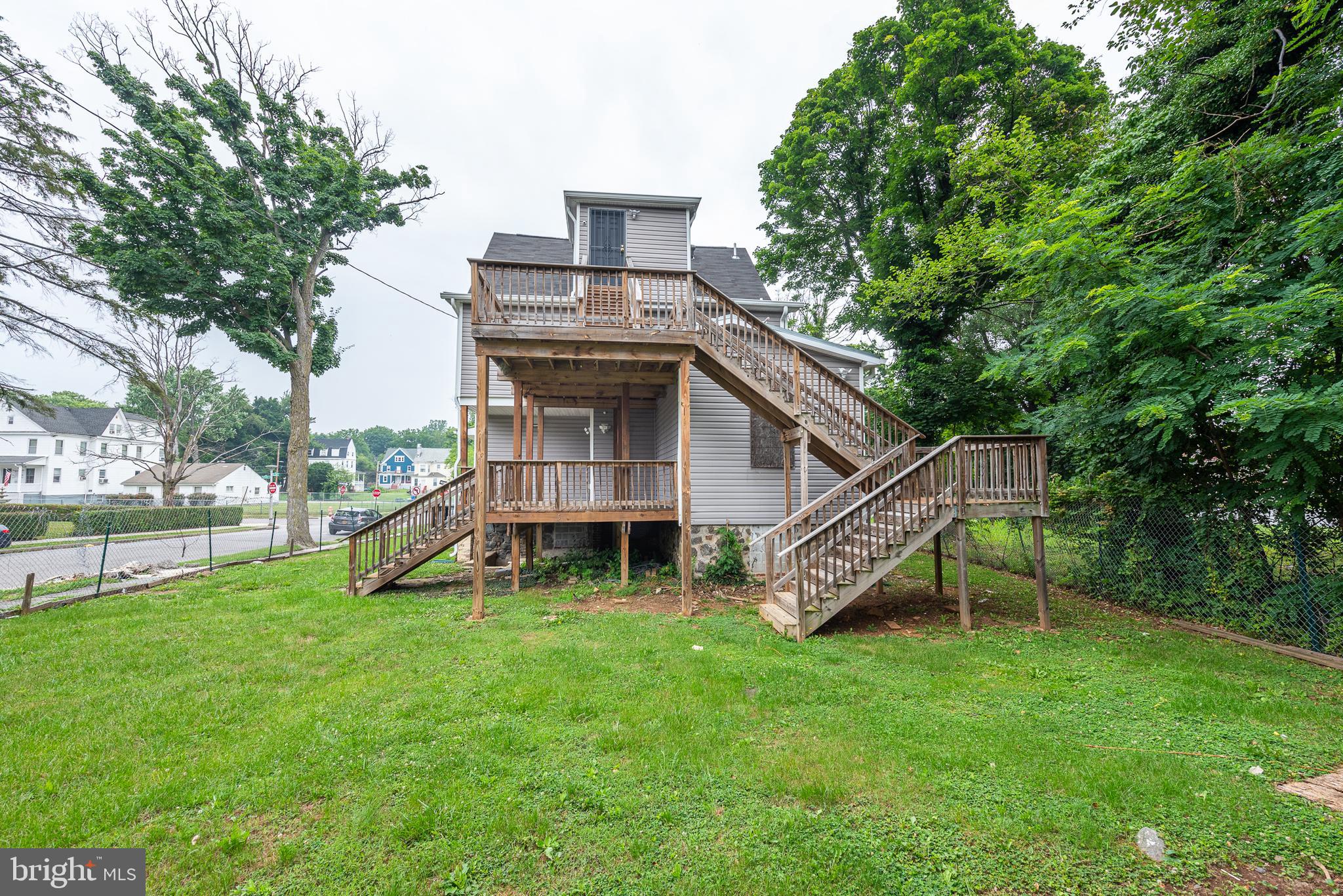 WINDSOR HILLS - Residential