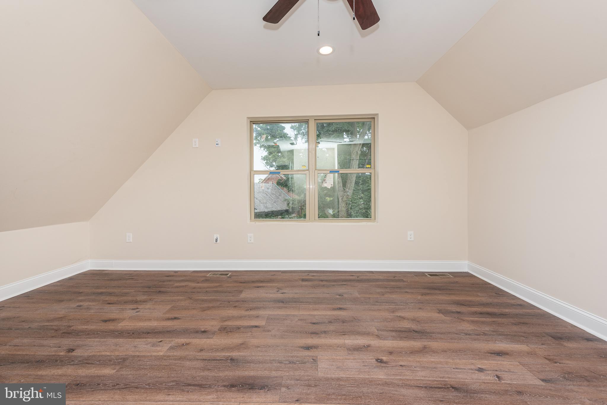 WINDSOR HILLS - Residential