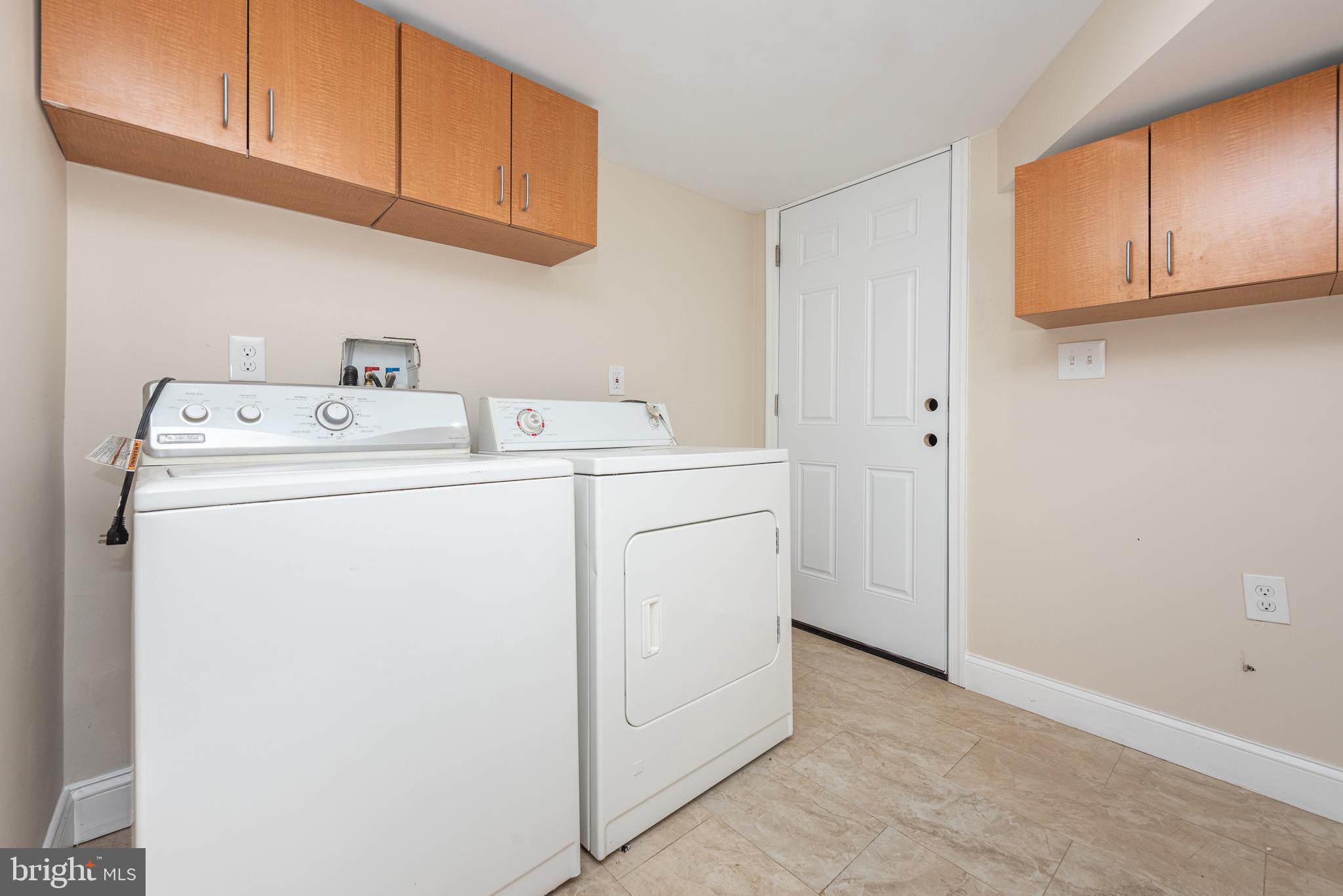 WINDSOR HILLS - Residential