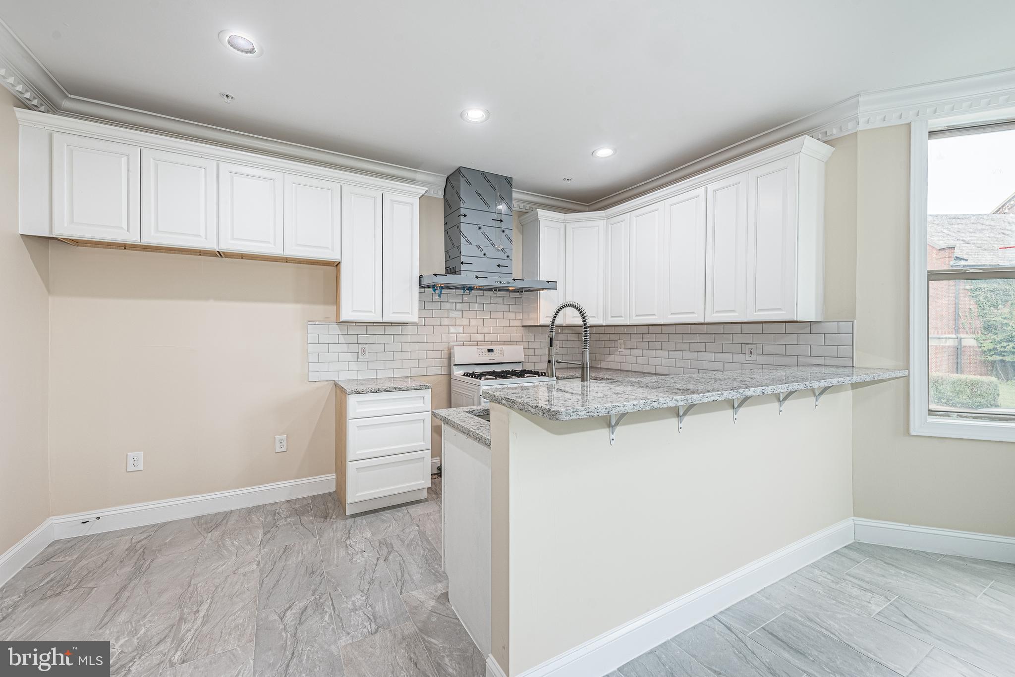 WINDSOR HILLS - Residential