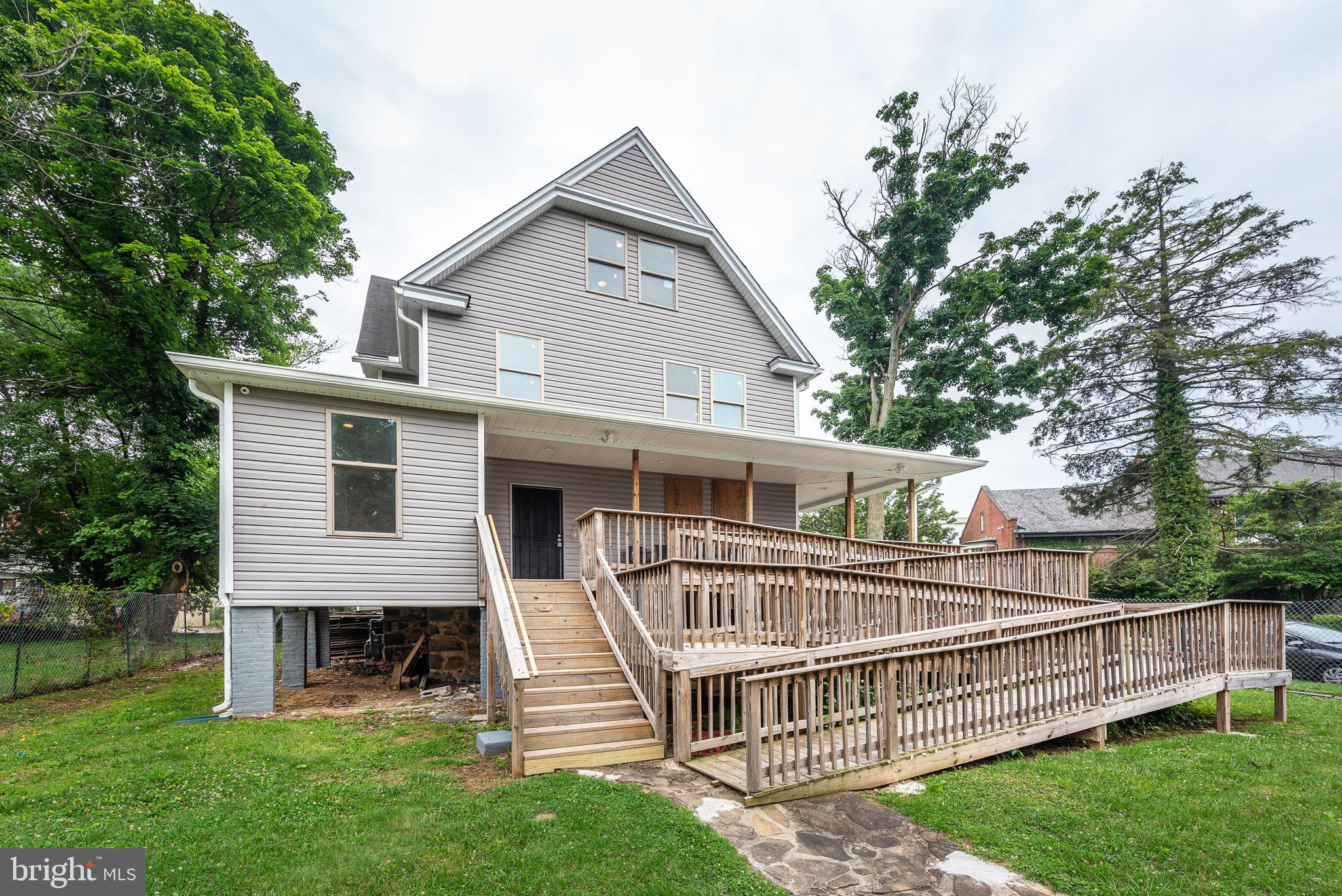 WINDSOR HILLS - Residential