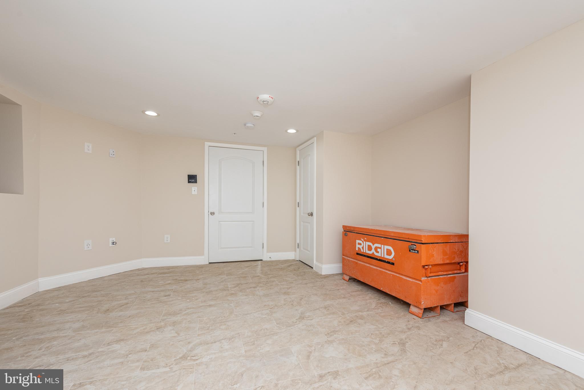 WINDSOR HILLS - Residential