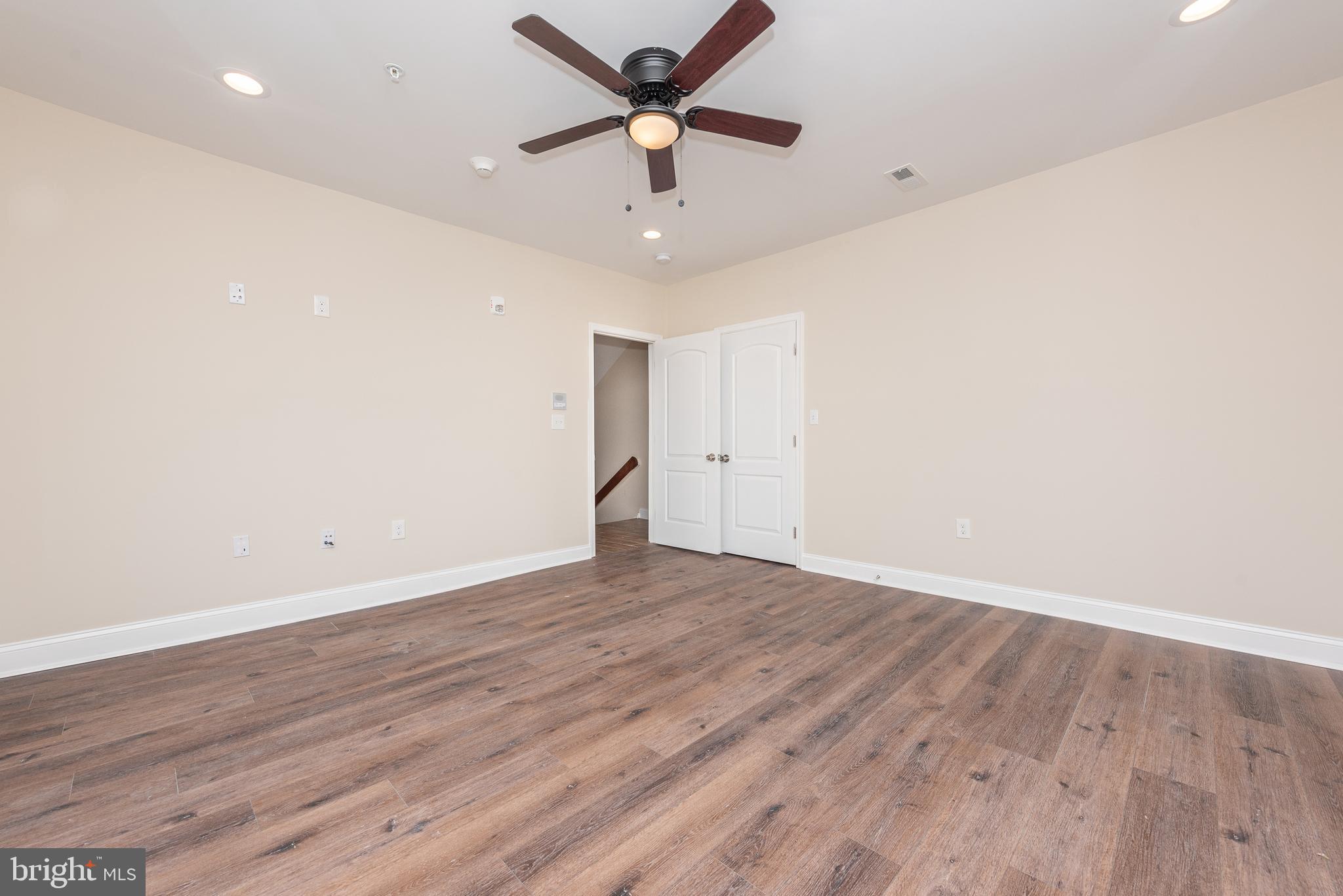 WINDSOR HILLS - Residential