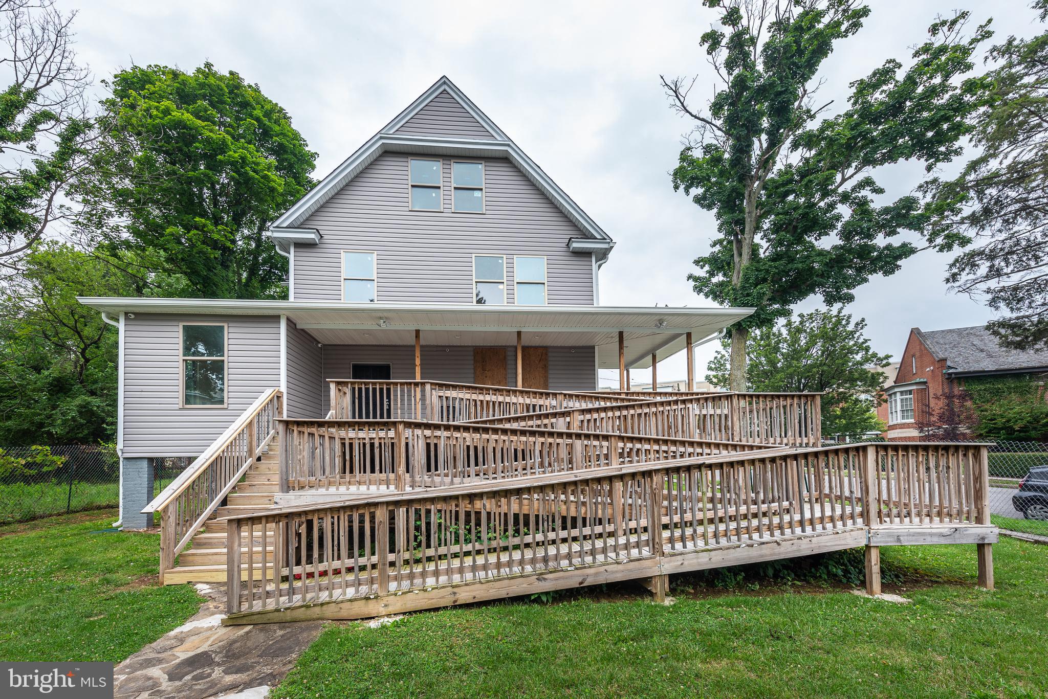 WINDSOR HILLS - Residential