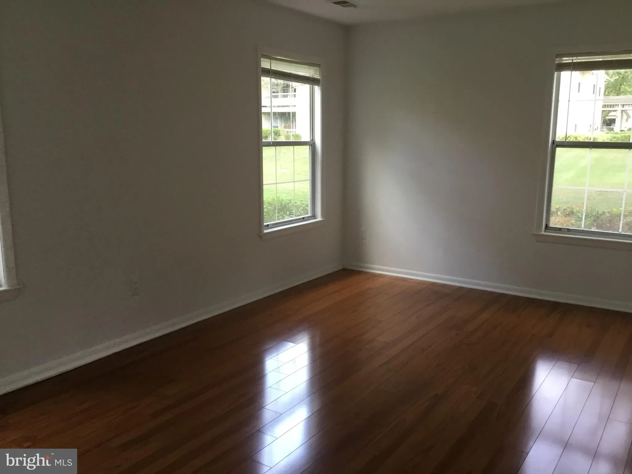 Princeton, New Jersey 08540, United States, 2 Bedrooms Bedrooms, ,2 BathroomsBathrooms,Residential,Active,206556