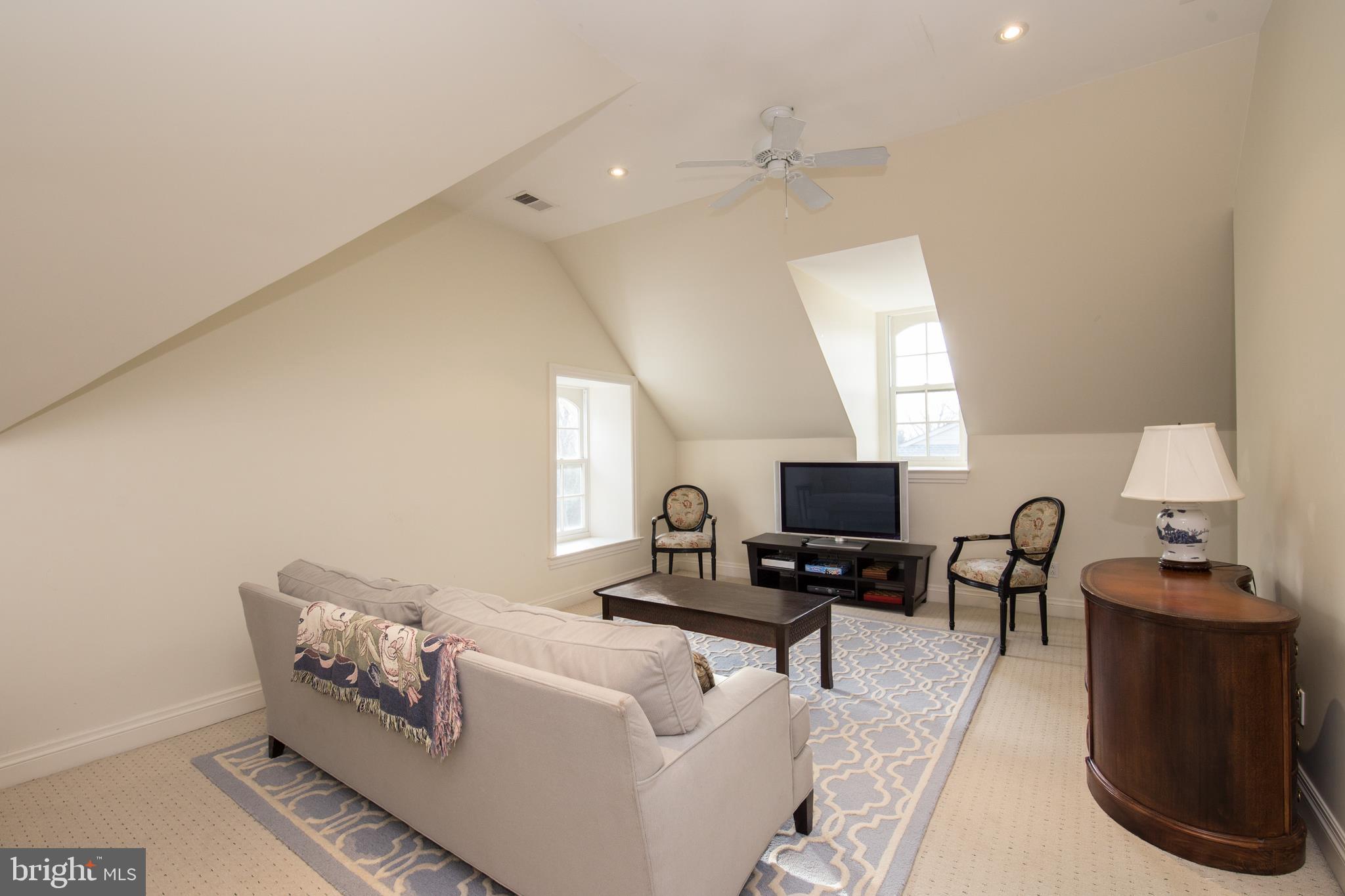 WYNDMOOR - Residential