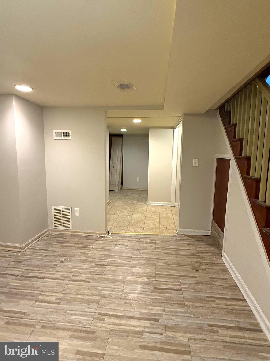 ELWOOD PARK - Residential