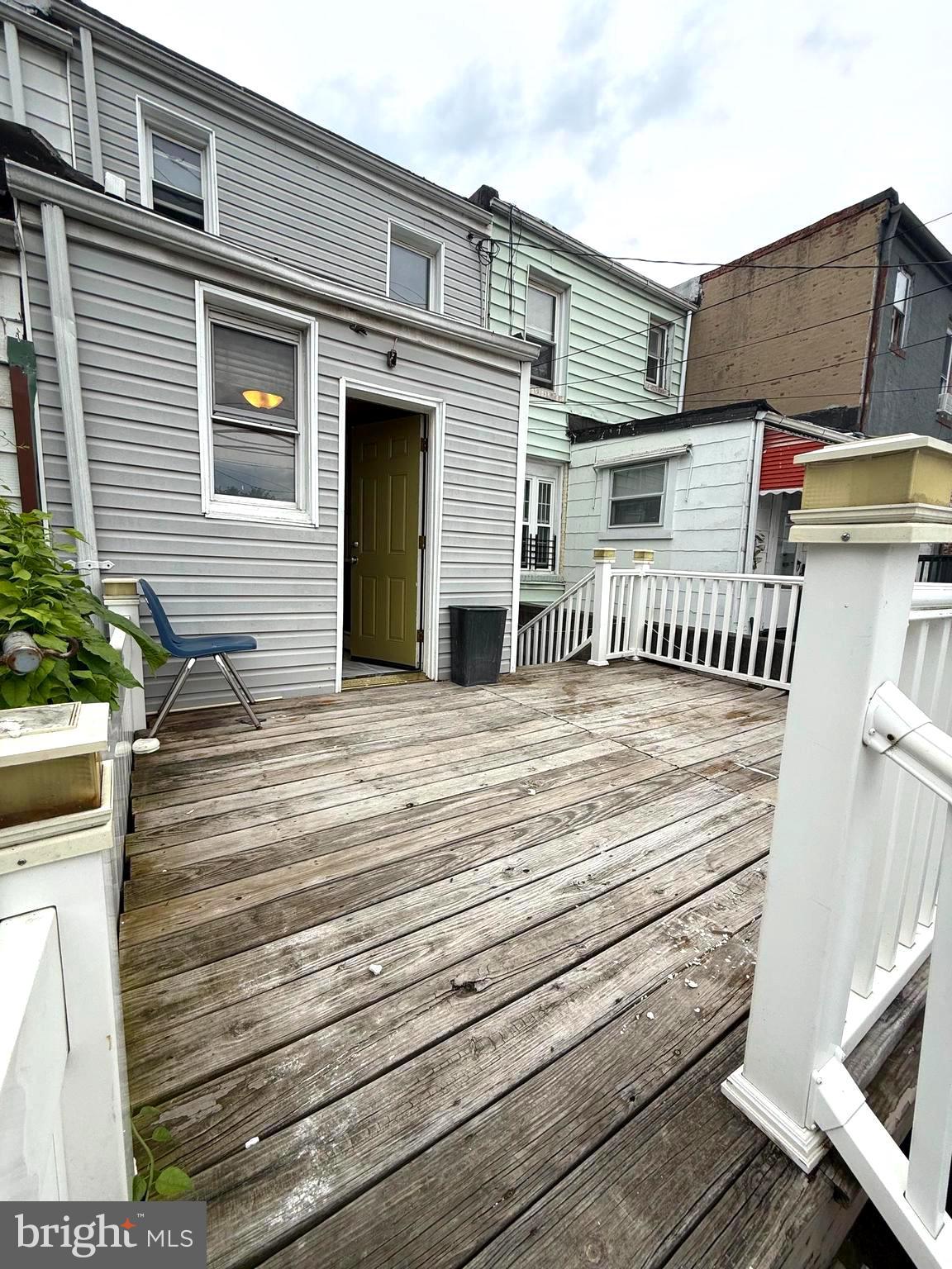 ELWOOD PARK - Residential