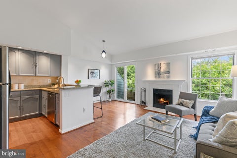 Photo of 2903 S Woodley St #H, ARLINGTON, VA 22206 (MLS # VAAR2074414)