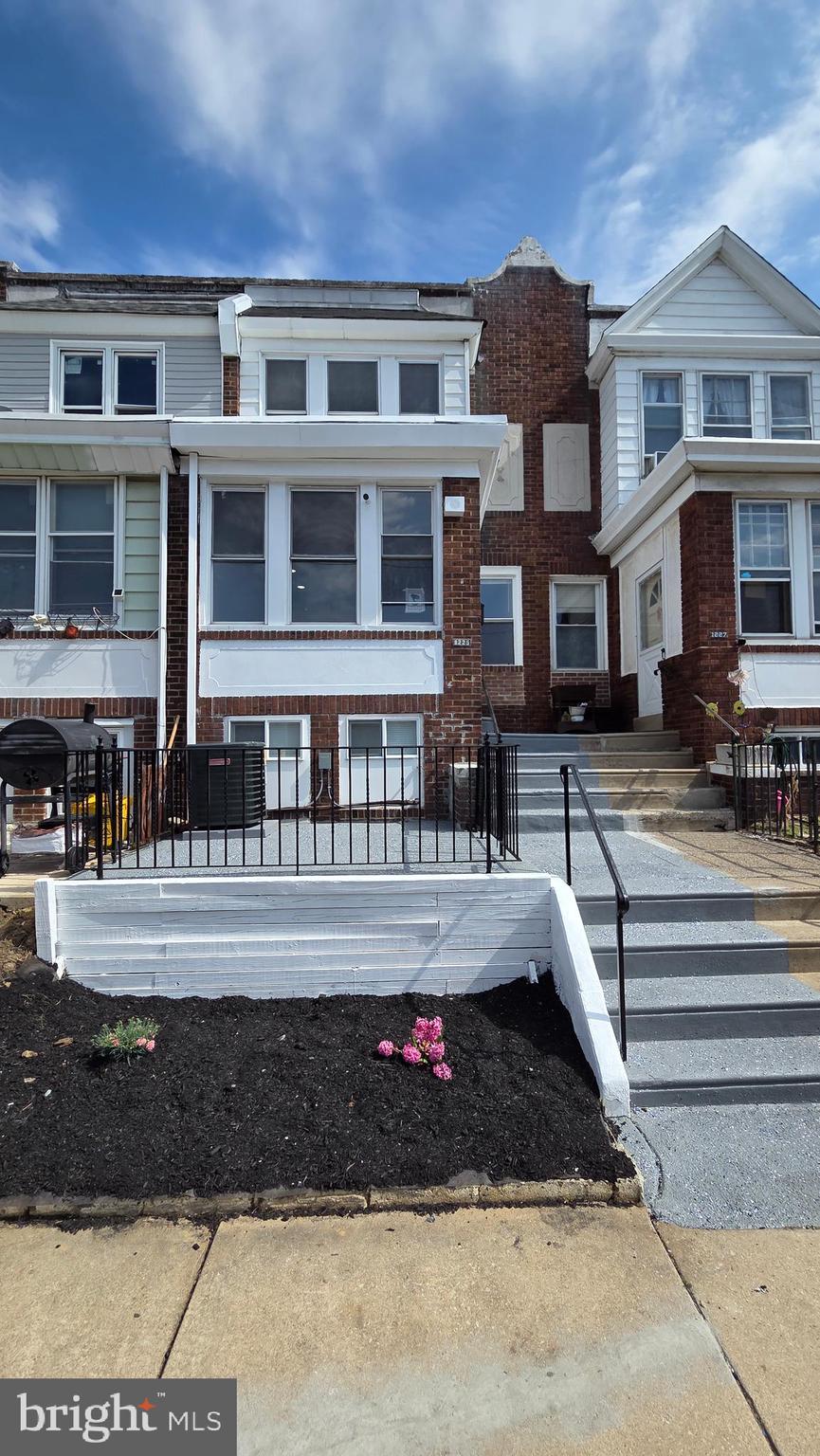 OXFORD CIRCLE - Residential