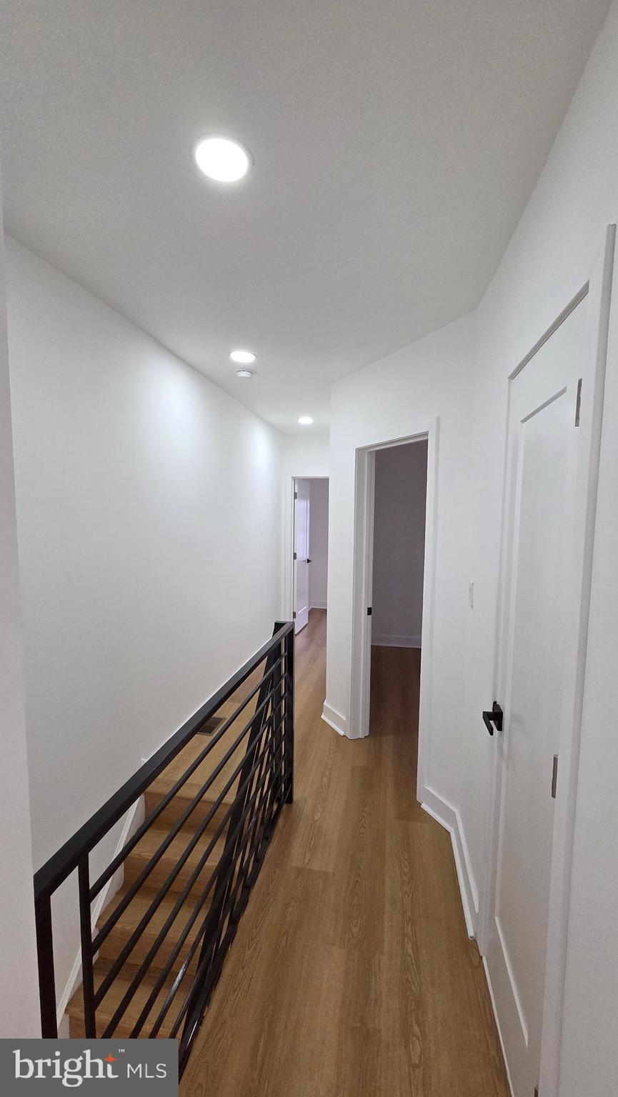 OXFORD CIRCLE - Residential