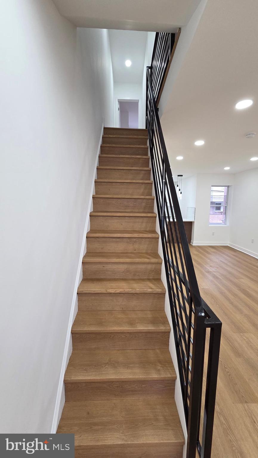 OXFORD CIRCLE - Residential